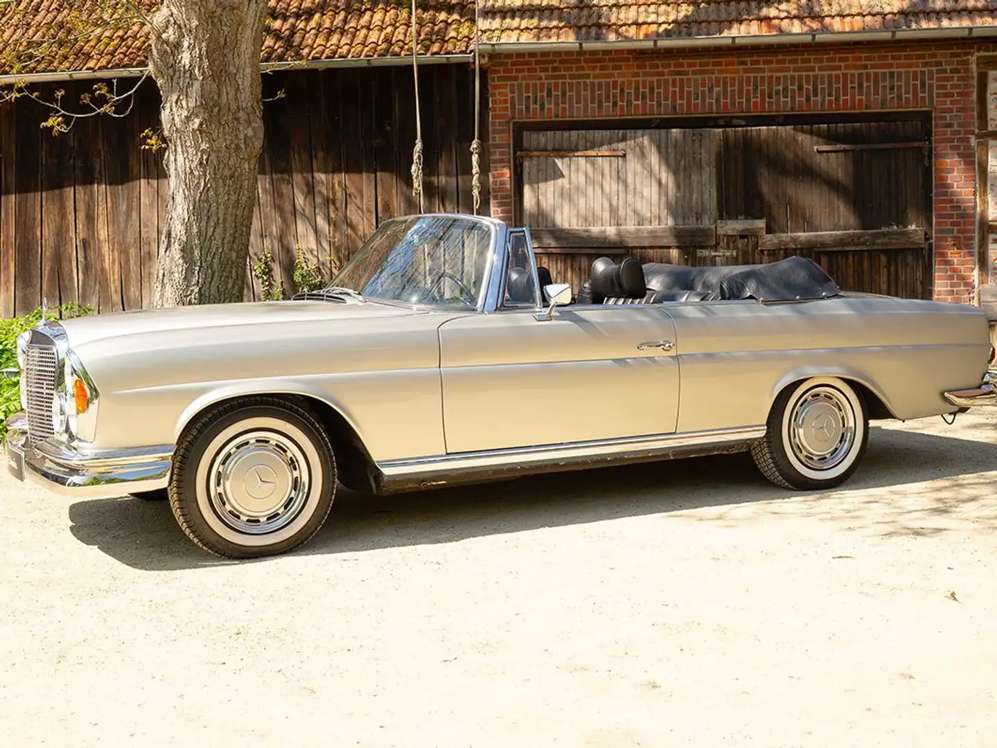 Mercedes-Benz 280 280 SE Cabrio - restaurierter Zustand! Gümüş rengi - 2