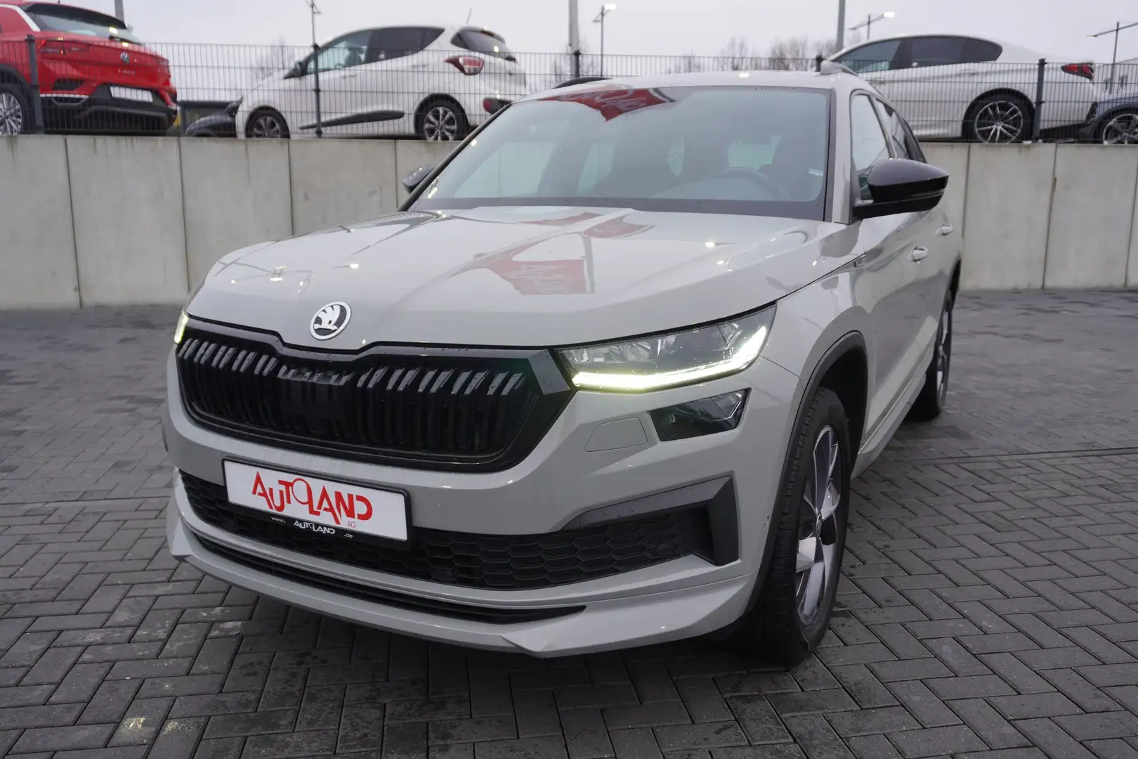 Skoda Kodiaq 2.0 TDI Sportline 4x4 LED Navi Panorama Gris - 1