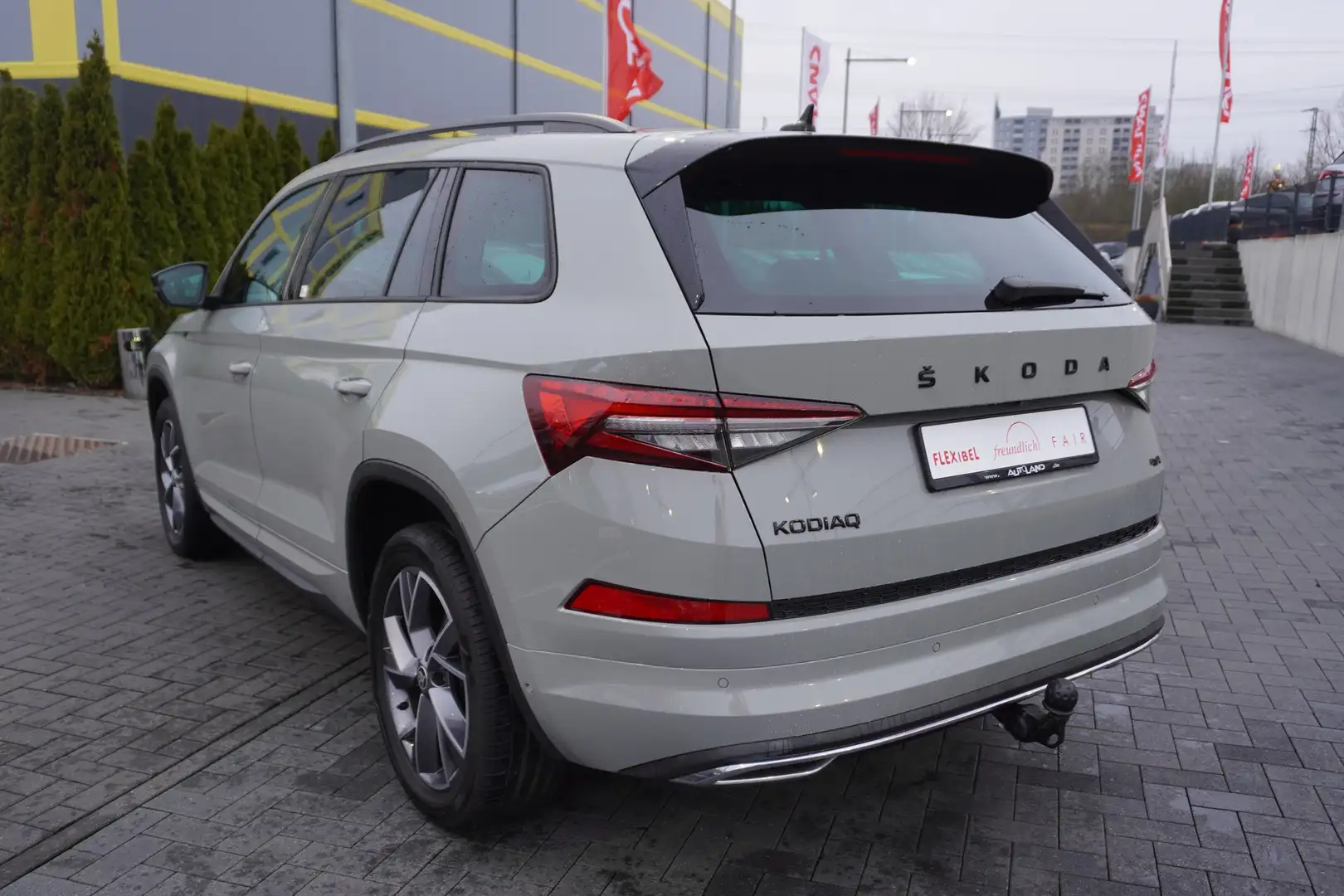 Skoda Kodiaq 2.0 TDI Sportline 4x4 LED Navi Panorama Gris - 2