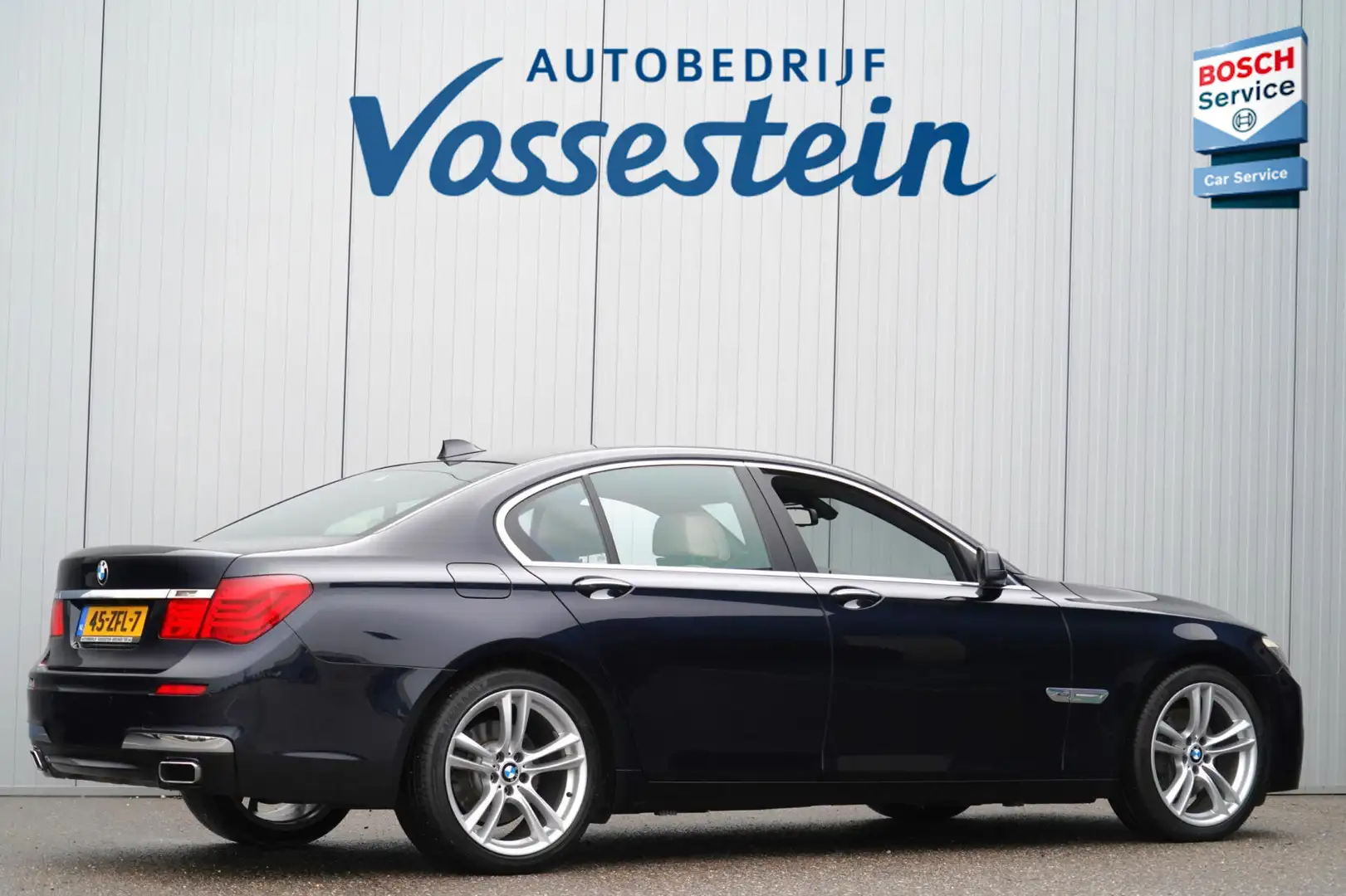 BMW 740 7-serie 740d xDrive / M-Pakket / 132dkm NAP / Spor Noir - 2