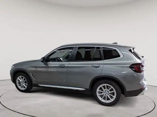 BMW X3 view 6