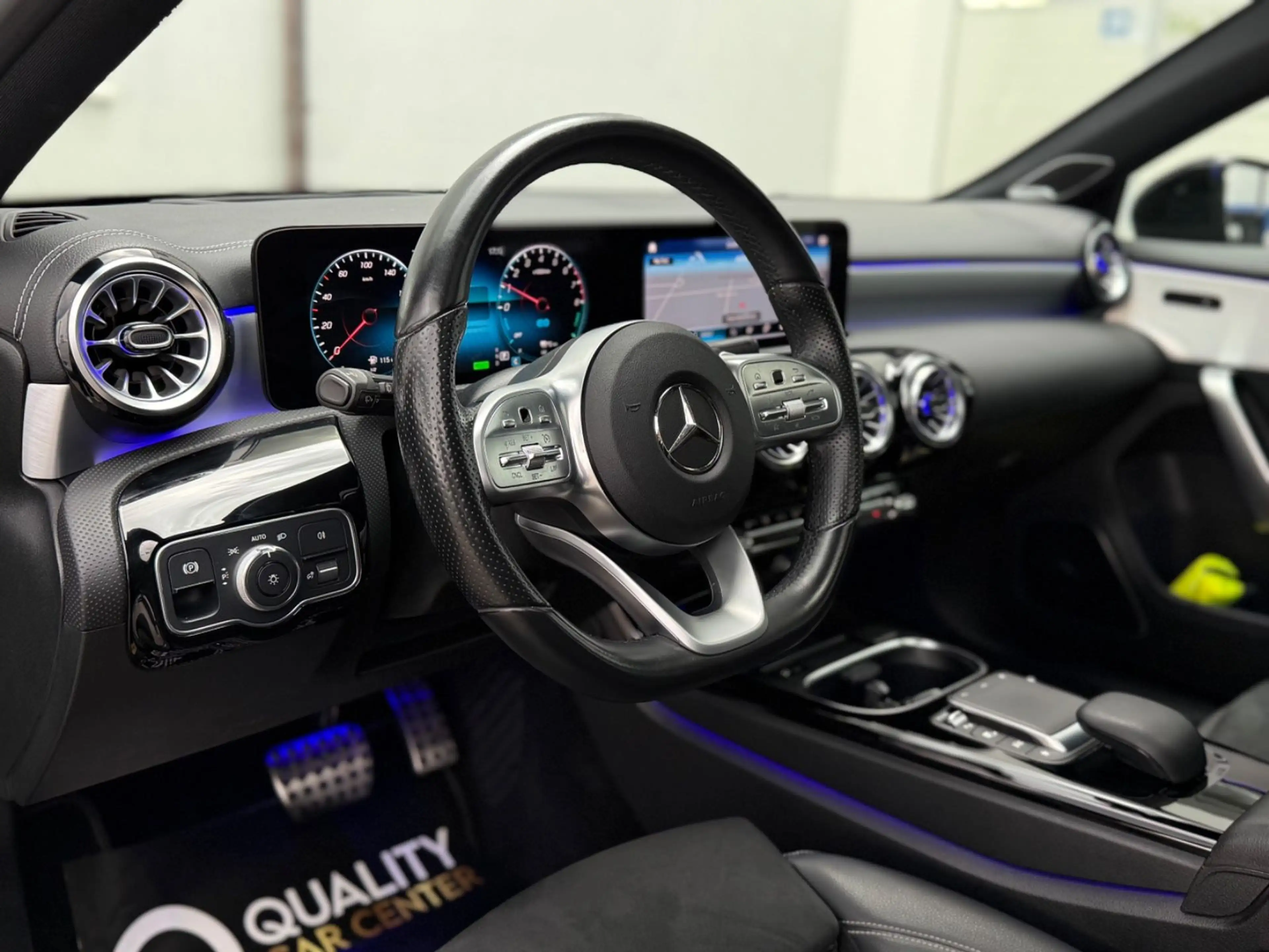 Mercedes-Benz A 250 e 8G AMG NIGHT "Edition 2020" *PANO*360°* — photo 6