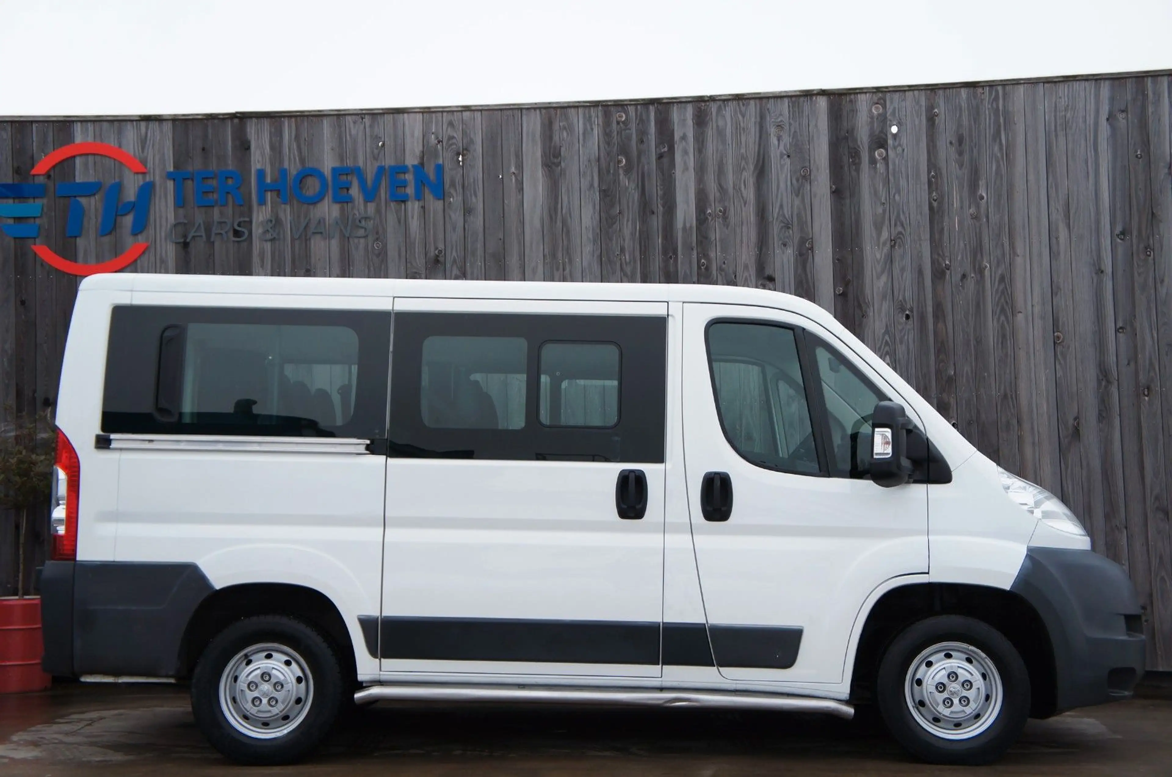 Peugeot Boxer 2.2 HDi 9-Sitzer Klima AHK L1H1 Euro5 — photo 4