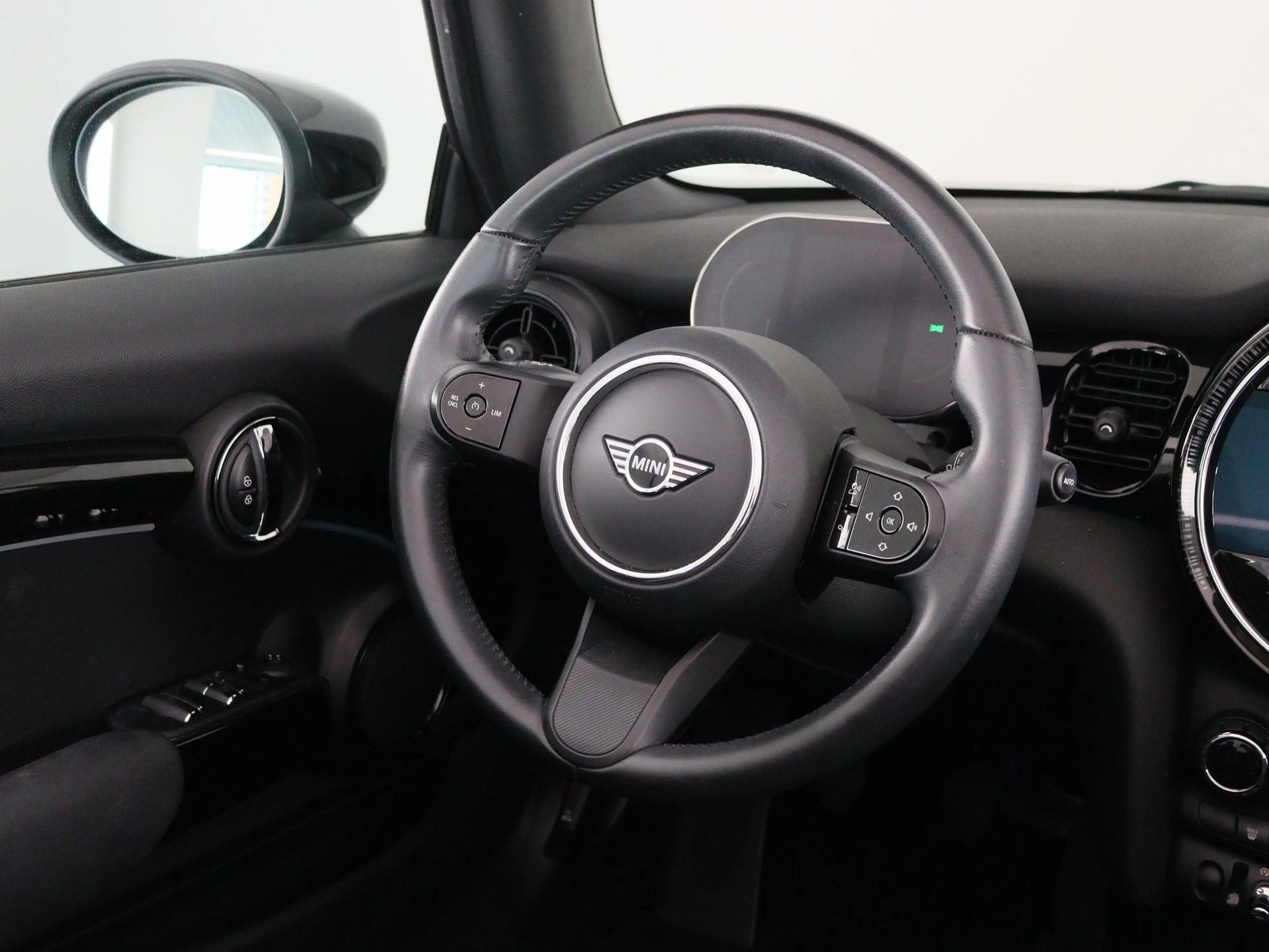 MINI One Cabrio Classic — photo 2