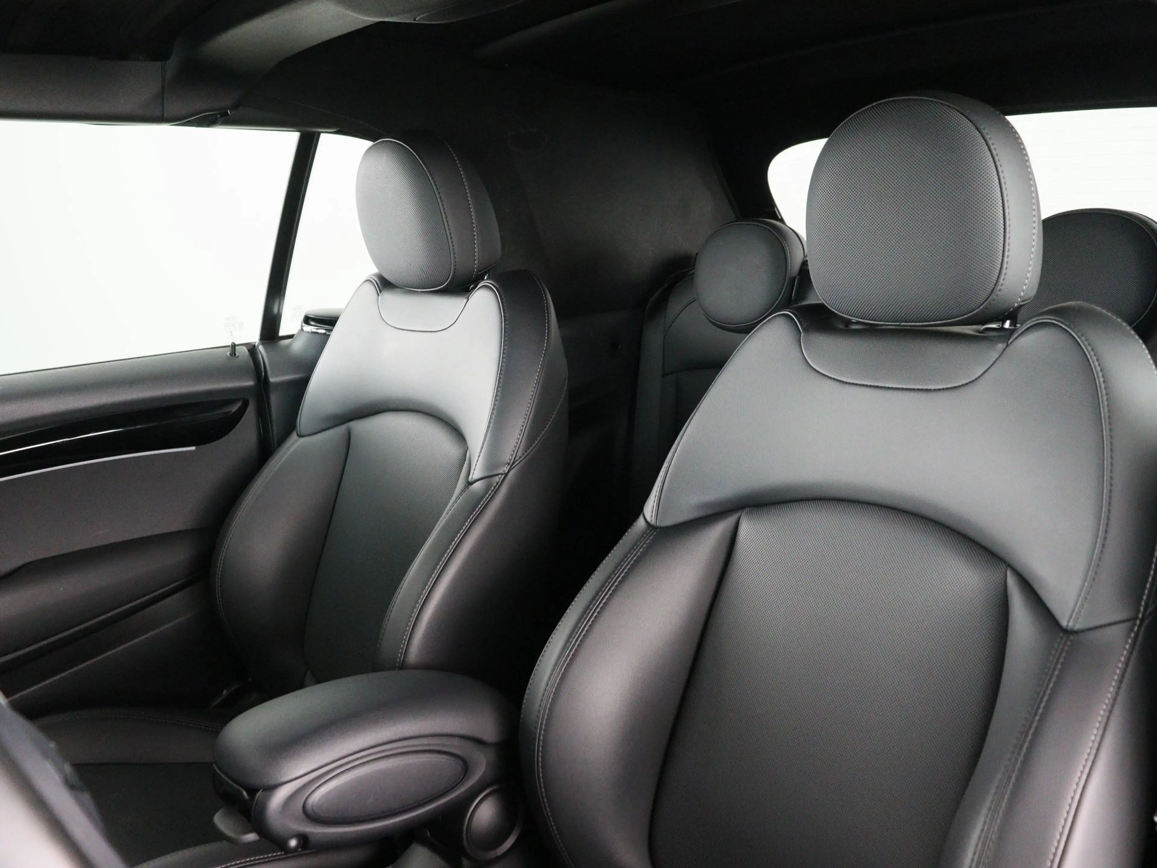 MINI One Cabrio Classic — photo 13