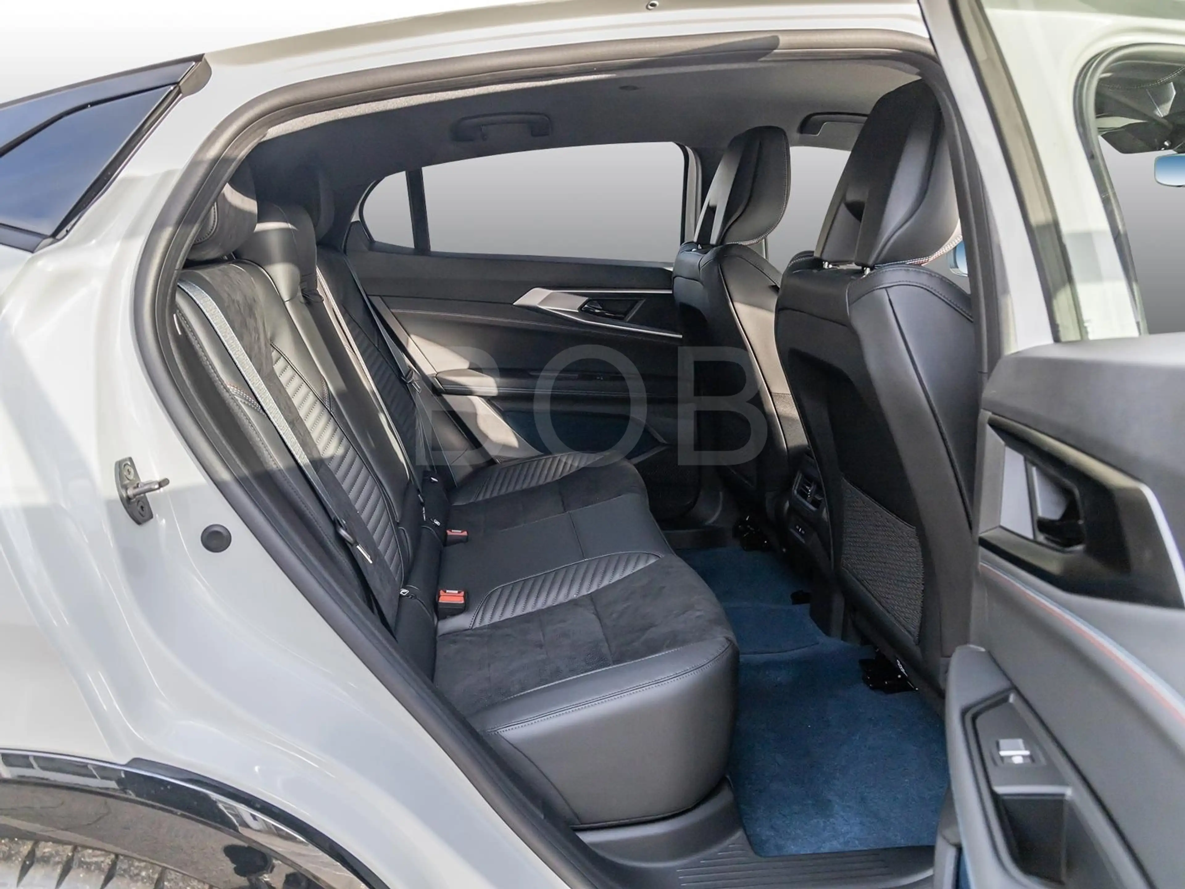Renault Rafale Atelier Alpine Plug-in Hybrid 300 4x4 — photo 6