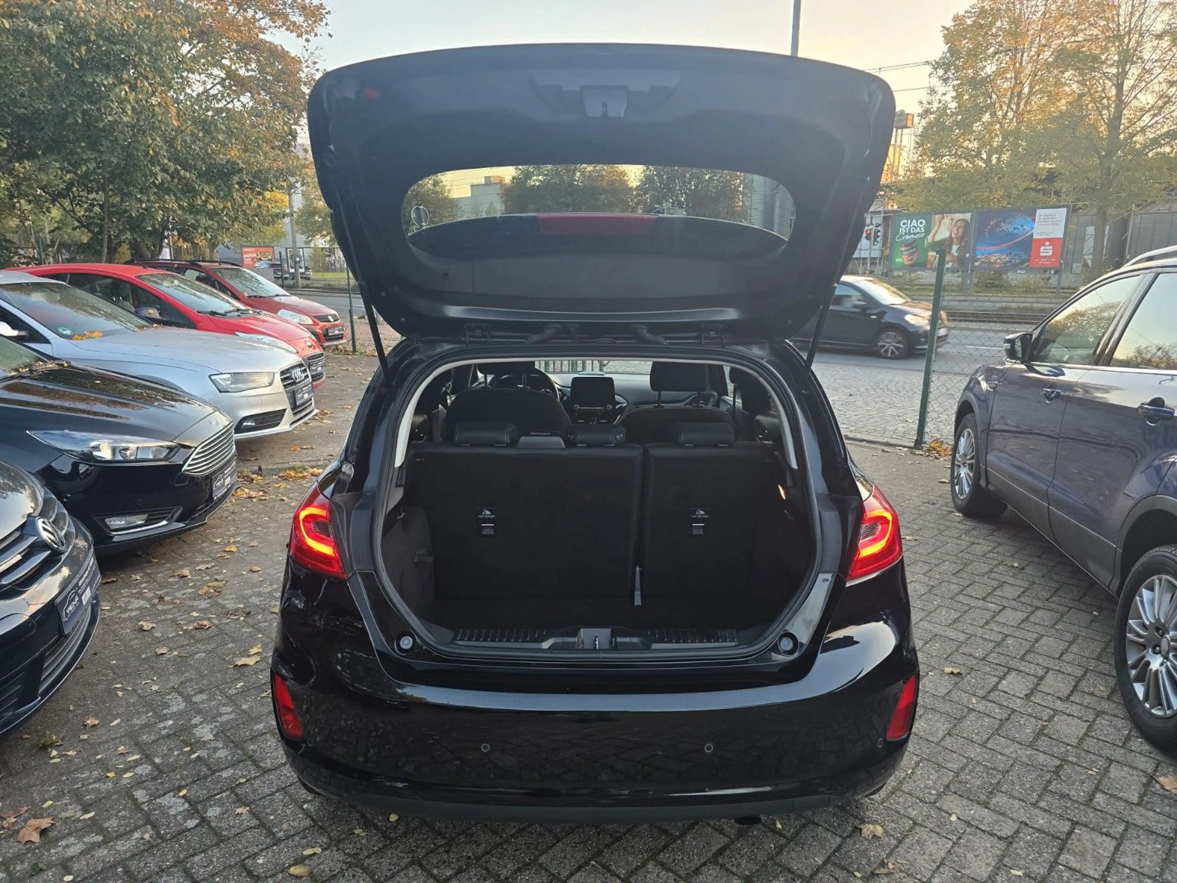 Ford Fiesta TitaniumAutomatik;TÜVNEU2.JahreGarantie — photo 7