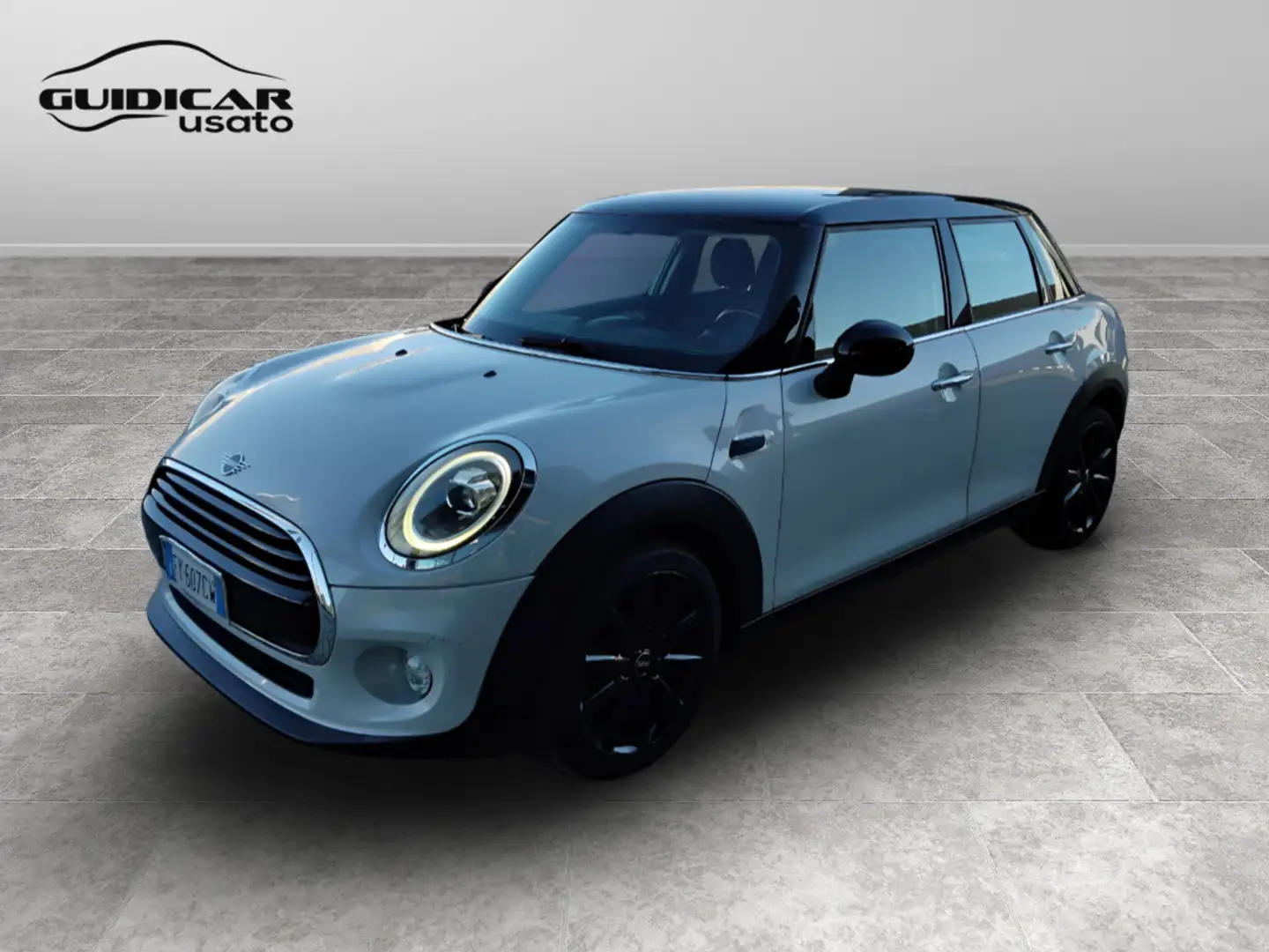 MINI Cooper D IV F55 2018 5p - Mini 5p 1.5 Cooper D Business Серебристый - 1