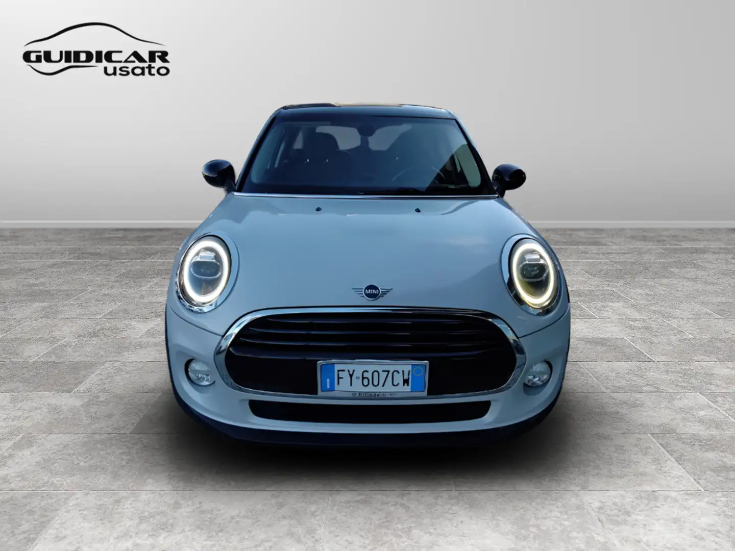 MINI Cooper D IV F55 2018 5p - Mini 5p 1.5 Cooper D Business Stříbrná - 2