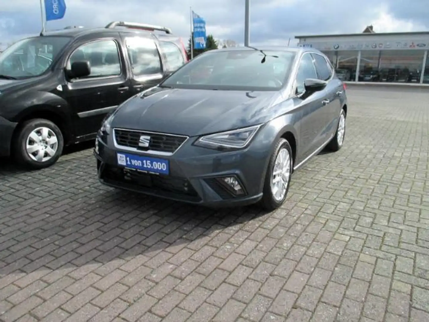 SEAT Ibiza 1.0 TSI FR  Klima ALU NAVI Fahrassistent Paket XL Gris - 1