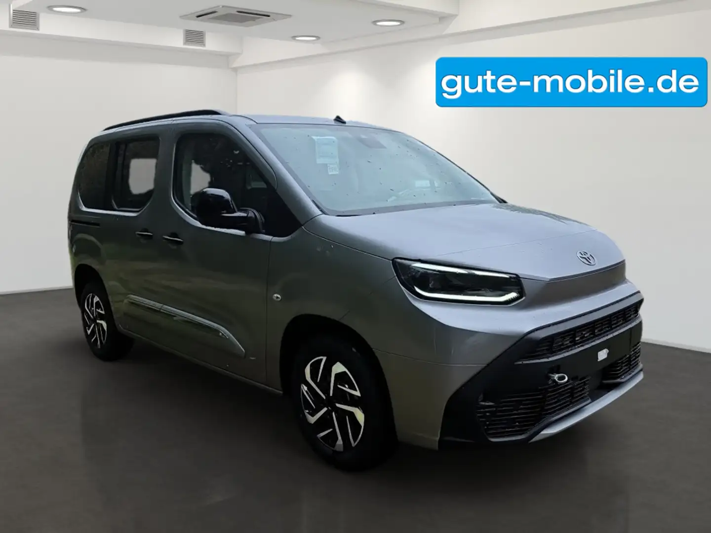 Toyota Proace City Verso L1 Electric Teamplayer  Comfort Paket Toyota Stříbrná - 2
