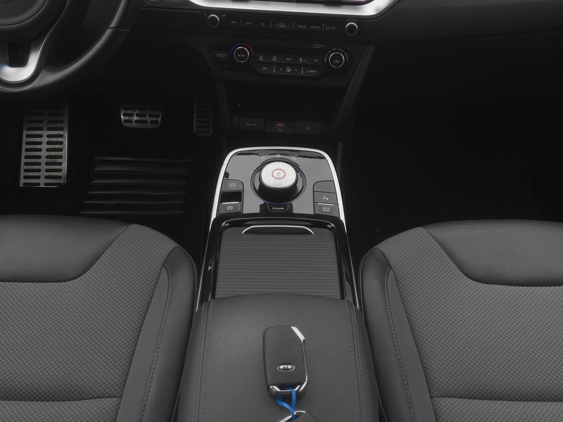 Kia e-Niro ComfortLine 39 kWh | CAMERA | ADAPTIVE | KEYLESS — photo 13