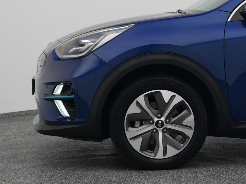 Kia e-Niro ComfortLine 39 kWh | CAMERA | ADAPTIVE | KEYLESS — photo 22
