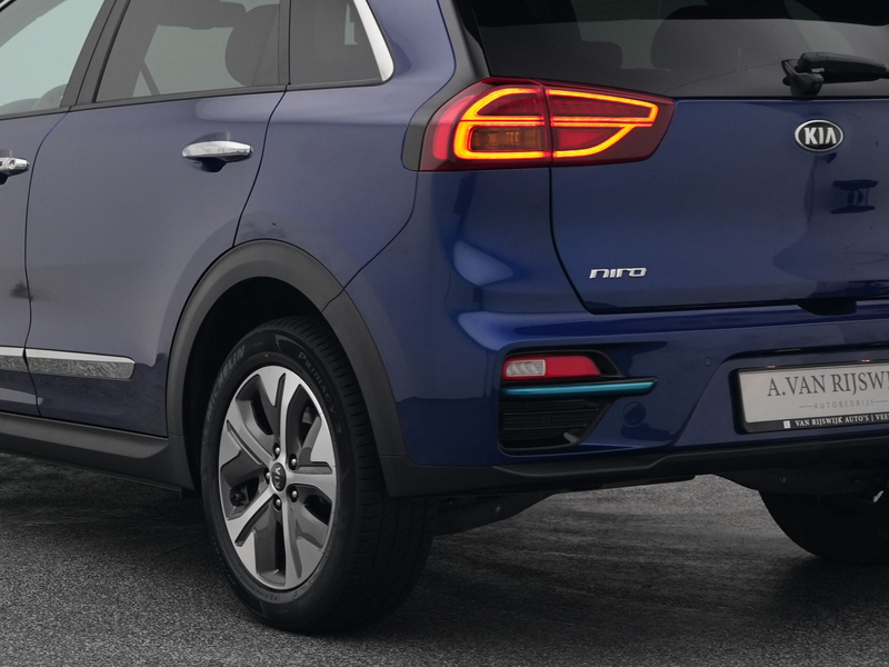 Kia e-Niro ComfortLine 39 kWh | CAMERA | ADAPTIVE | KEYLESS — photo 19