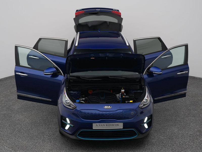 Kia e-Niro ComfortLine 39 kWh | CAMERA | ADAPTIVE | KEYLESS — photo 28