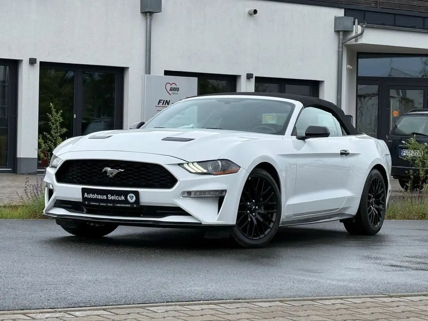 Ford Mustang Cabrio *SHZ*Navi*SBL*Kamera*19-zoll* Fehér - 1