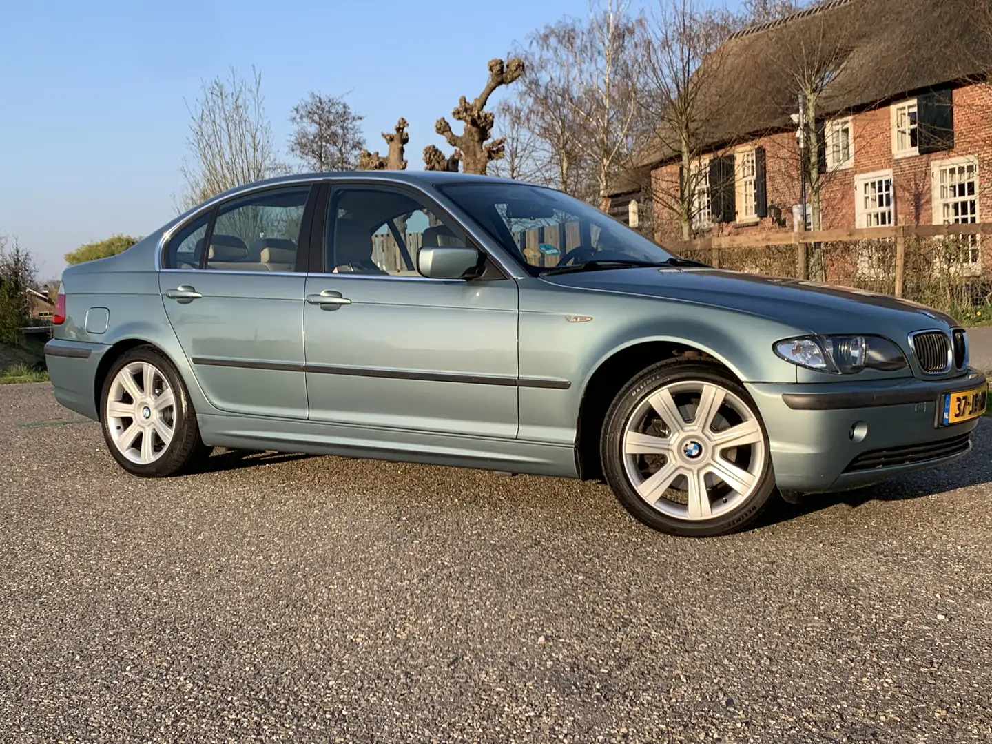 BMW 325 325i - 1