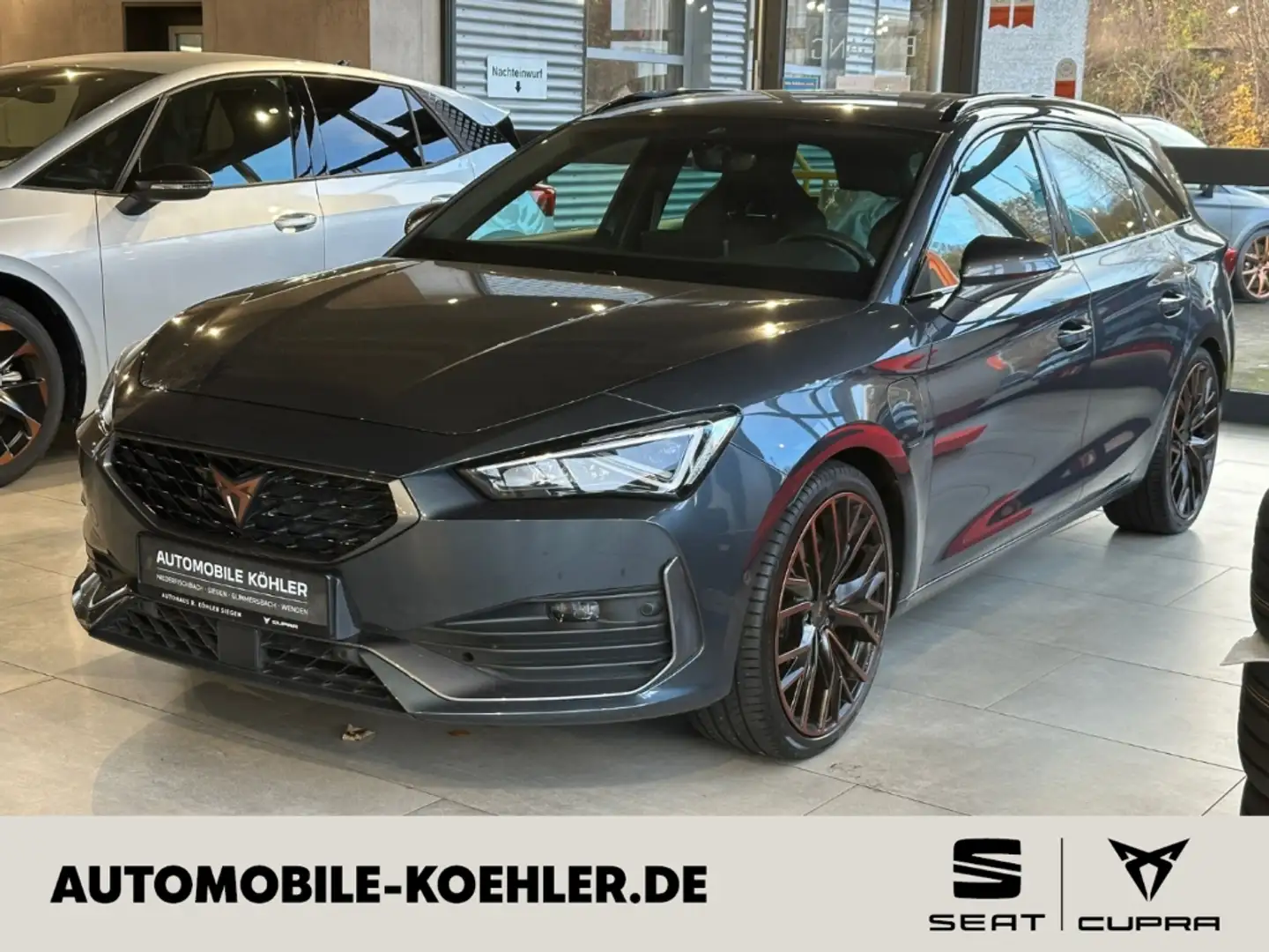 CUPRA Leon Sportstourer VZ e-Hybrid AD Navi Digitales Cockpit Grau - 1