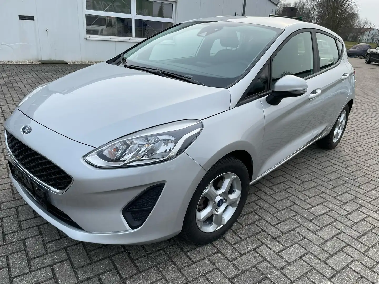 Ford Fiesta Trend Argent - 1