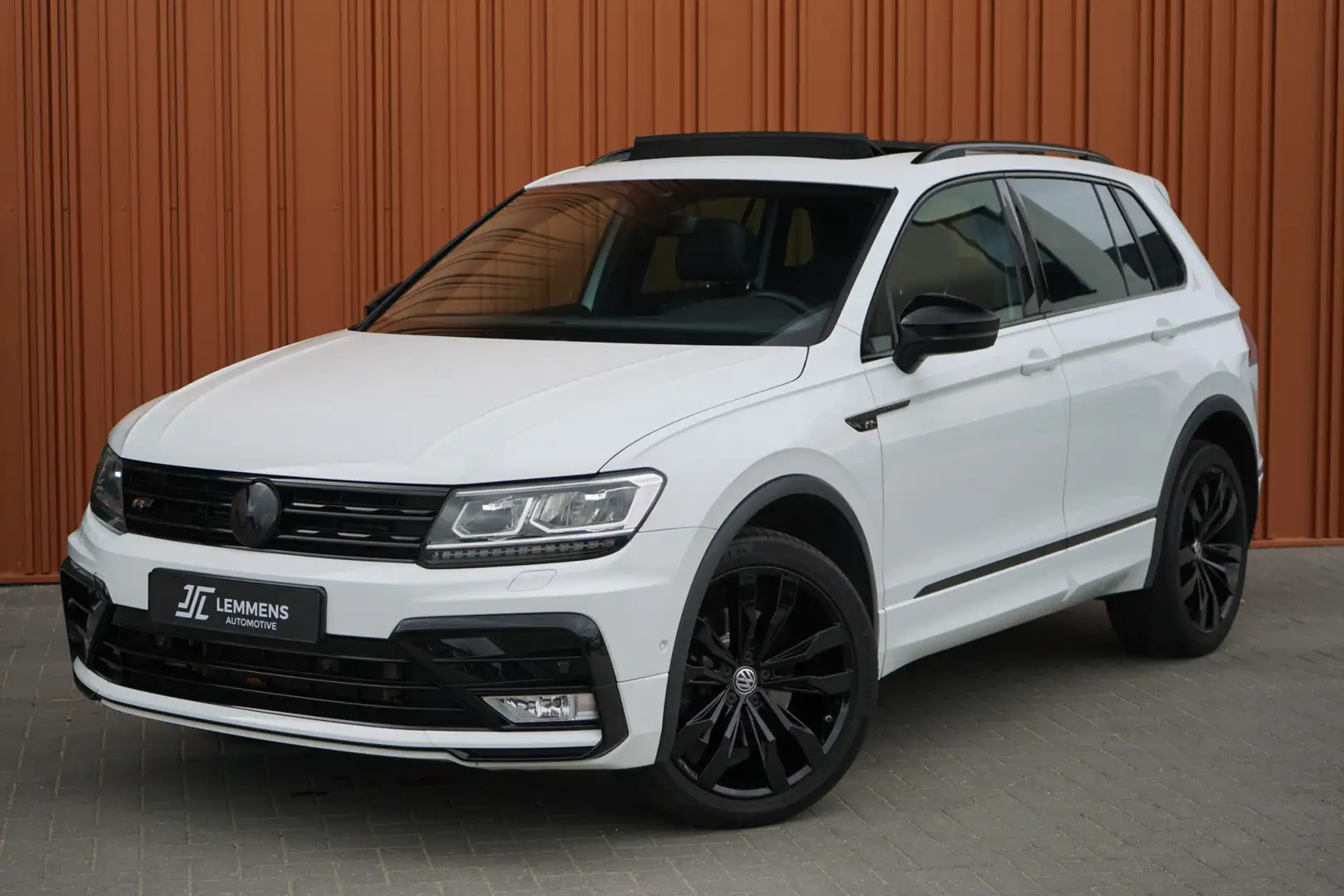 Volkswagen Tiguan 2.0 TSI 4MOTION R-LINE Panodak ACC Trekhaak Camera Blanc - 1