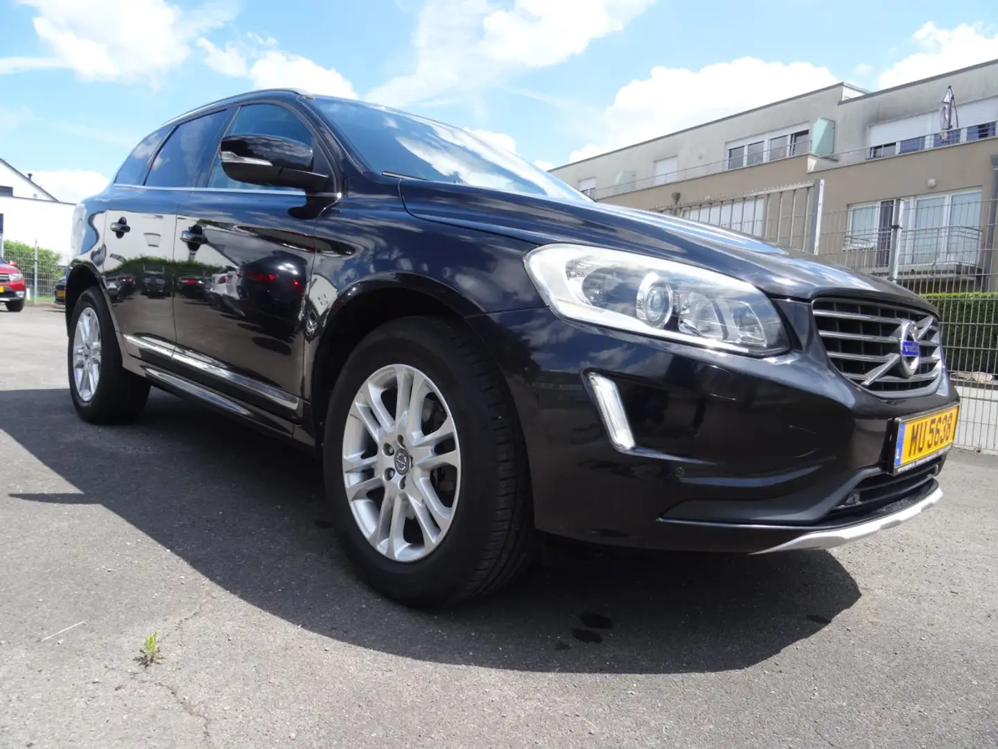 Volvo XC60 D5 SUMMUM Noir - 2