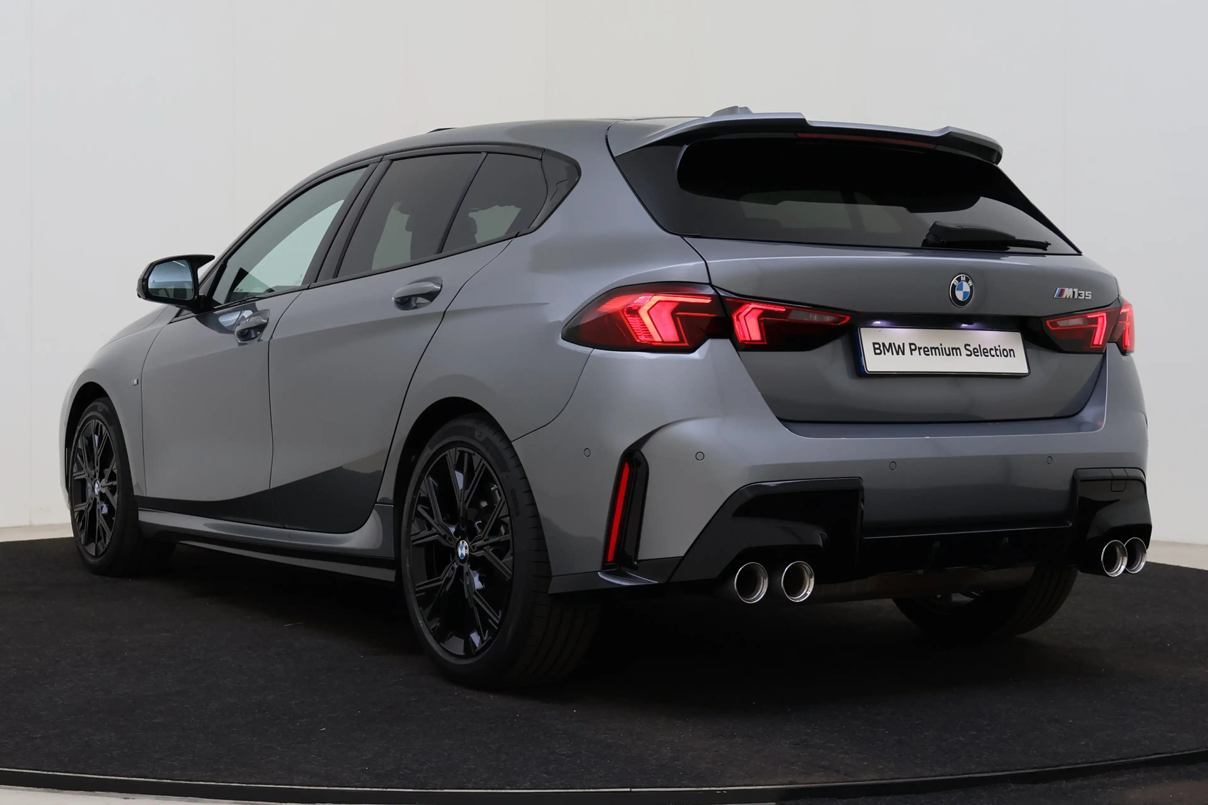 BMW 135 1 Serie M135 xDrive High Executive Automaat / Trek — photo 15