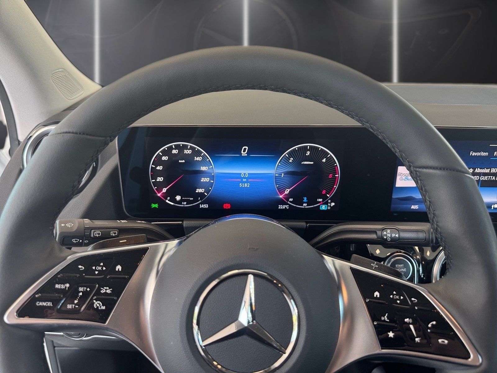 Mercedes-Benz GLA 180