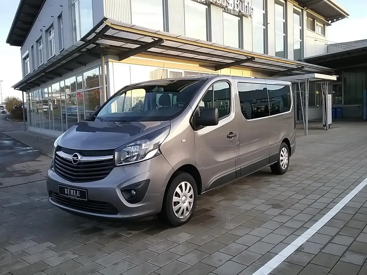 Opel VIVARO B KOMBI  L2H1 2,9 T+AHK+5 SITZE+KAMERA+NAVI Grijs - 1