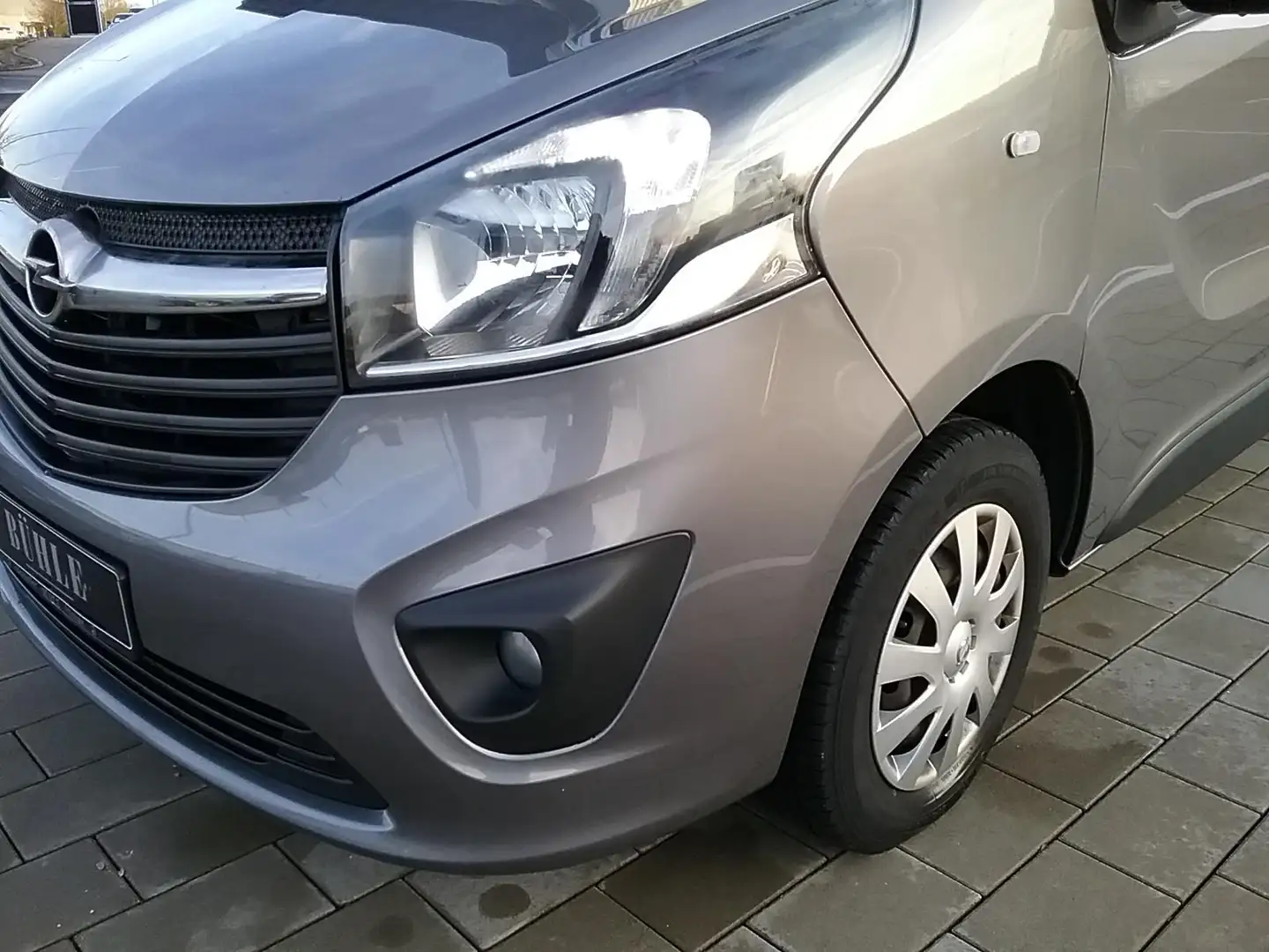 Opel VIVARO B KOMBI  L2H1 2,9 T+AHK+5 SITZE+KAMERA+NAVI Grijs - 2