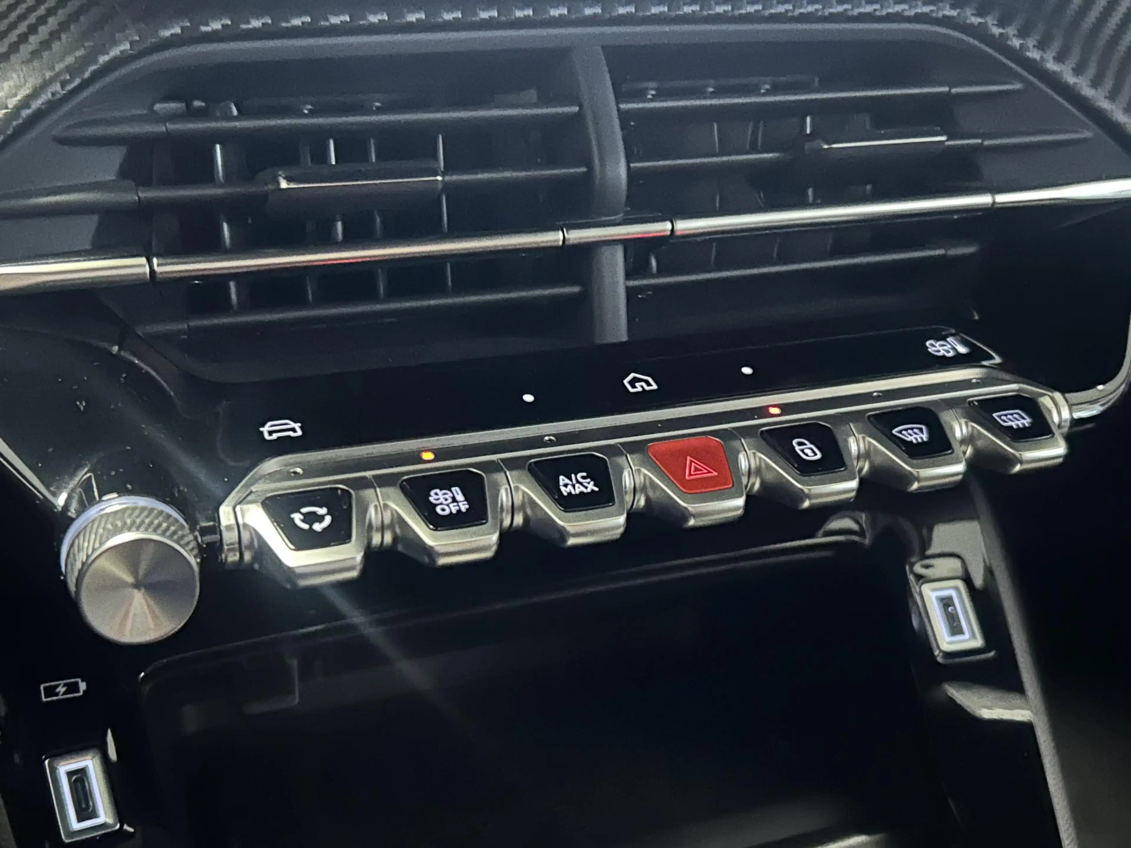 Peugeot e-2008 EV Allure Avantage 54 kWh | Camera | Cruise Contro — photo 13