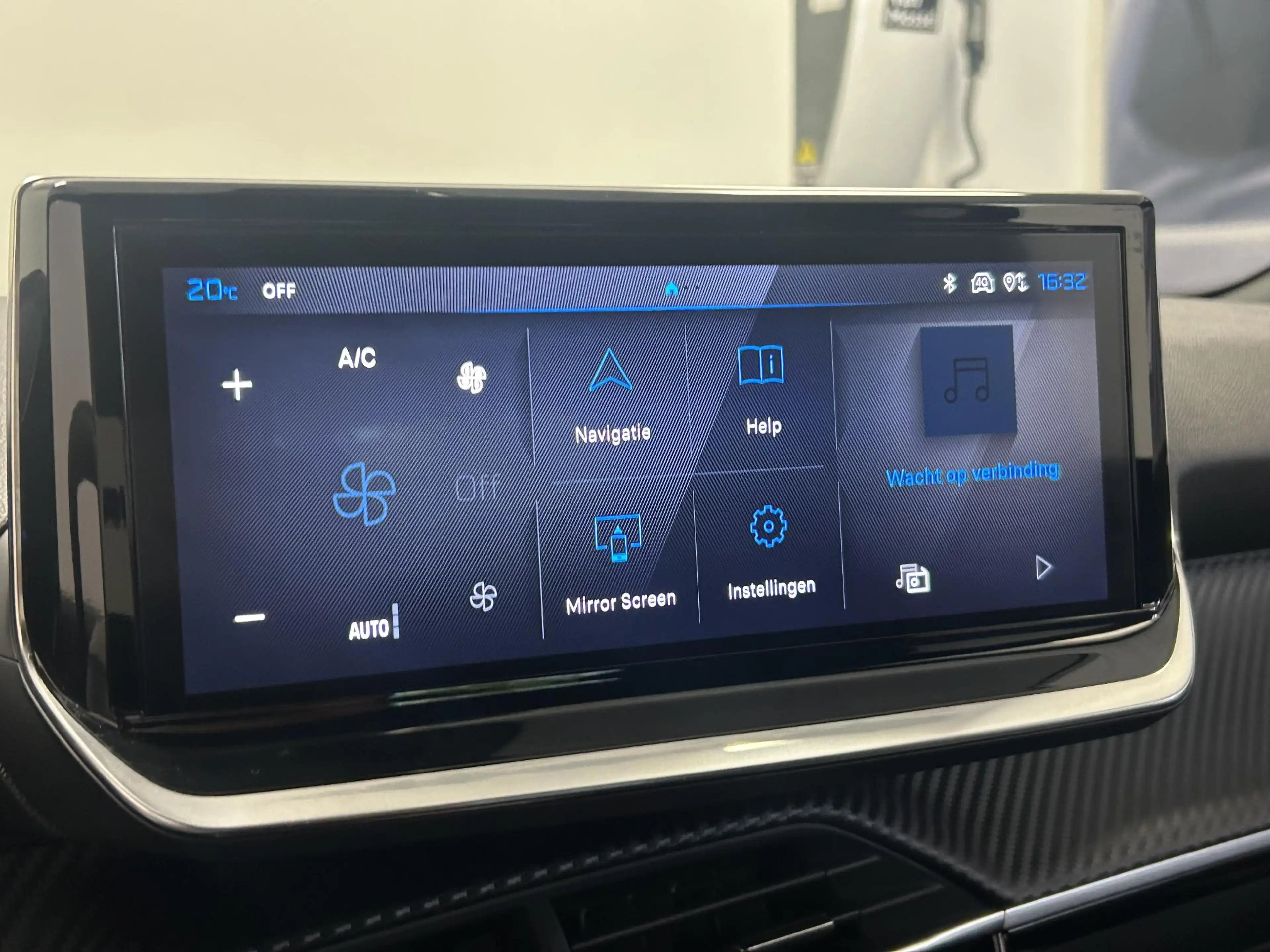 Peugeot e-2008 EV Allure Avantage 54 kWh | Camera | Cruise Contro — photo 9
