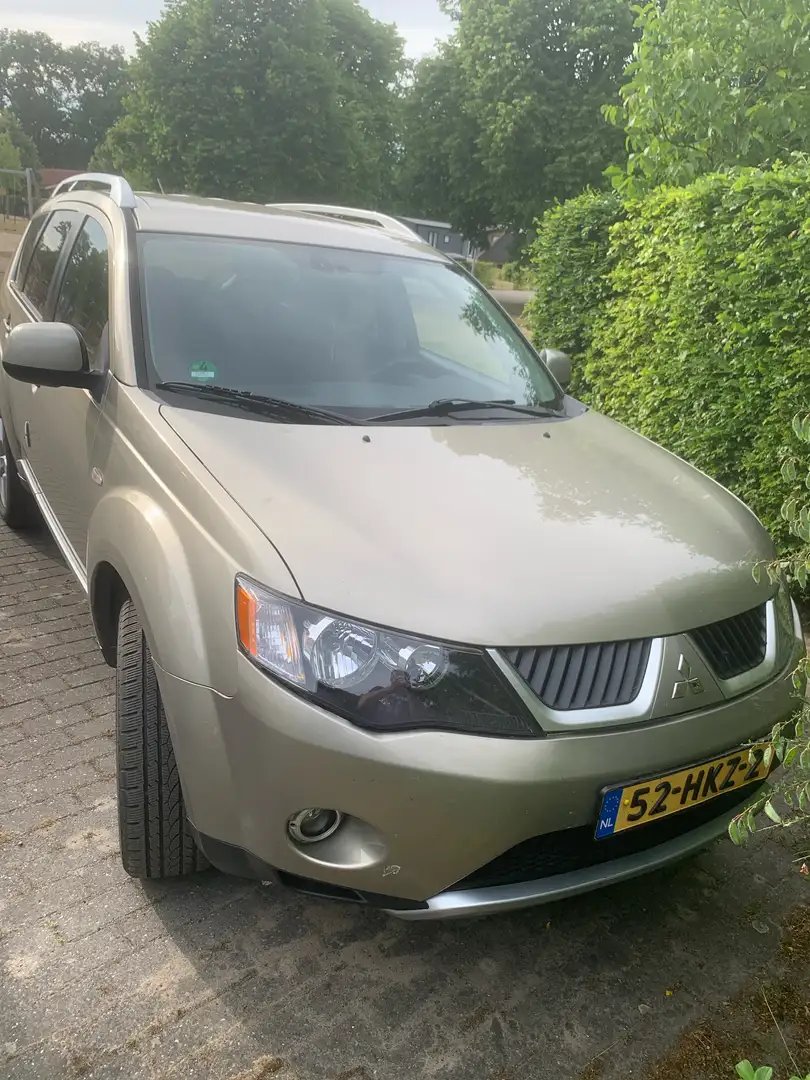 Mitsubishi Outlander 2.4 4WD CVT Intense Bronze - 2