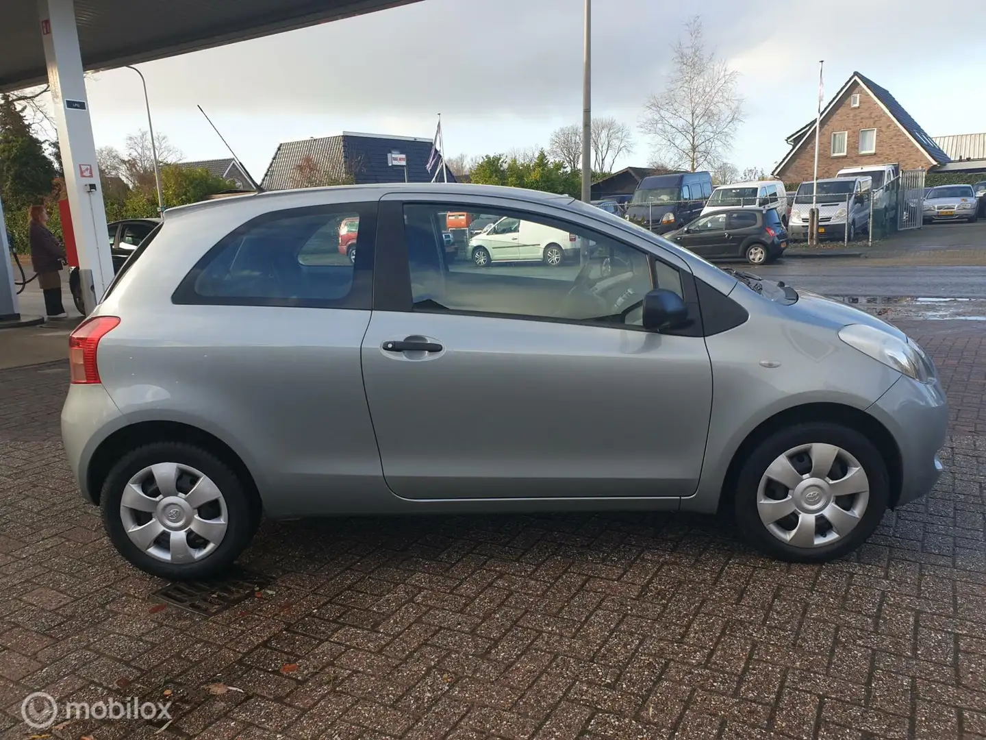 Toyota Yaris 1.0 VVTi Terra 117.249 km nap Grijs - 2