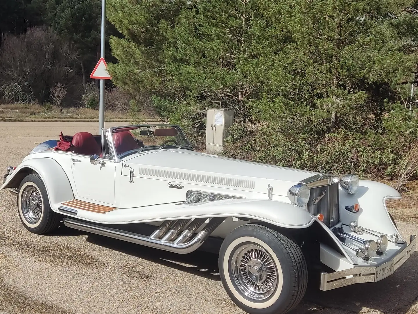 Oldtimer Excalibur Phantom V Weiß - 1