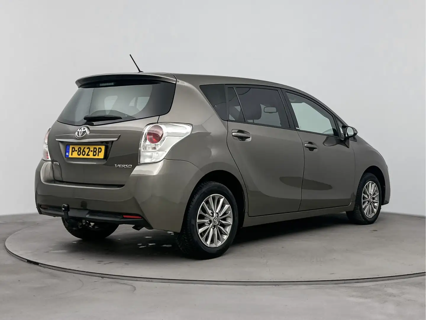 Toyota Verso 1.8 VVT-i Dynamic Limited | Navigatie | Parkeercam Grijs - 2