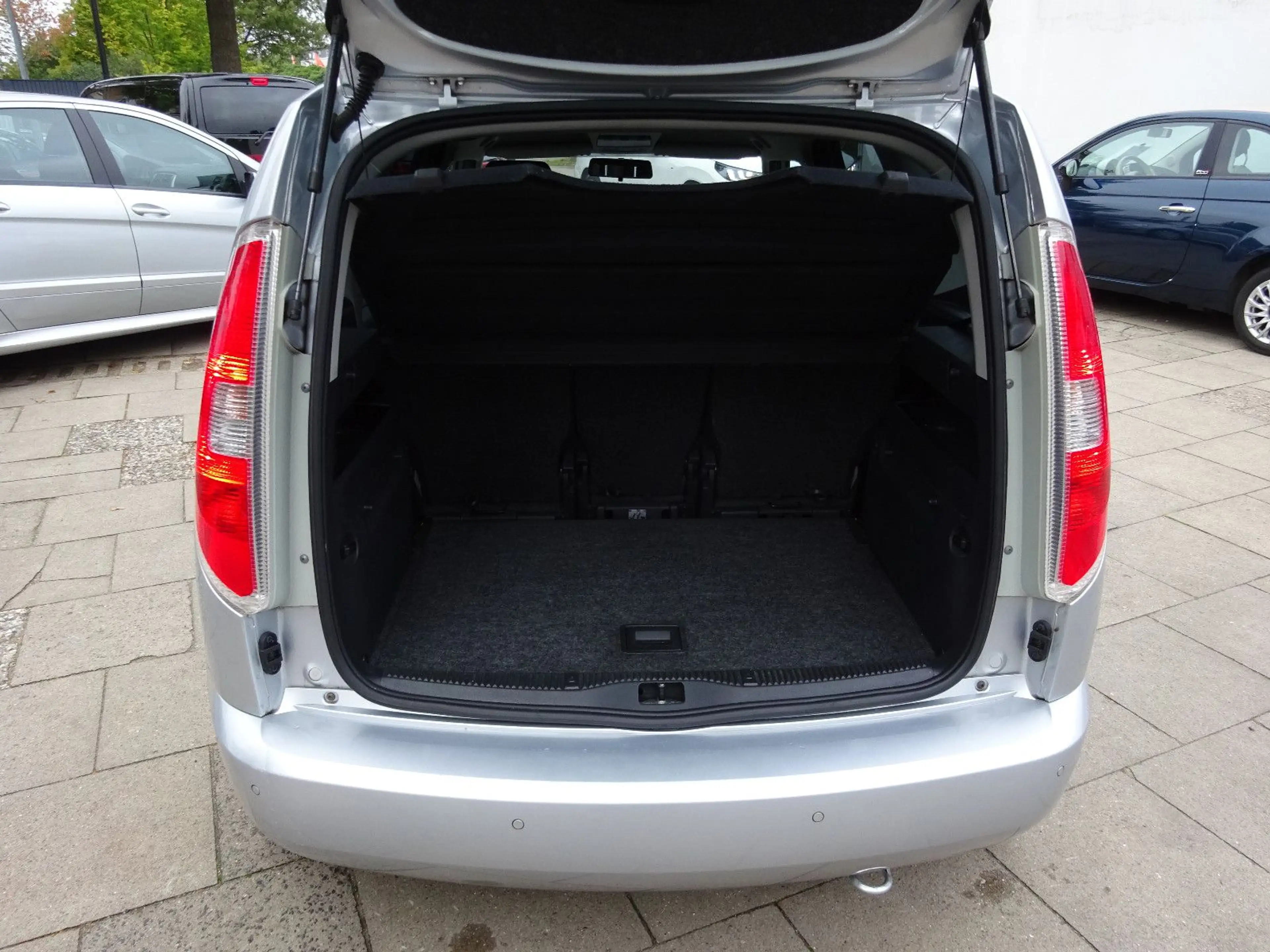 Skoda Roomster Ambition / 2-Hand / Klimaautomatic / PD — photo 13