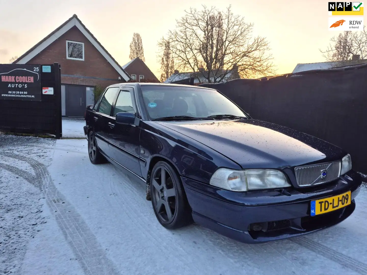 Volvo S70 2.5 T Exclusive Cruise schuif/kantel dak Trekhaak Blau - 1