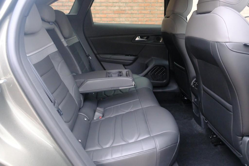 Citroen C5 X 1.6 Plug-in Hybrid 225pk EAT8 Shine — photo 3