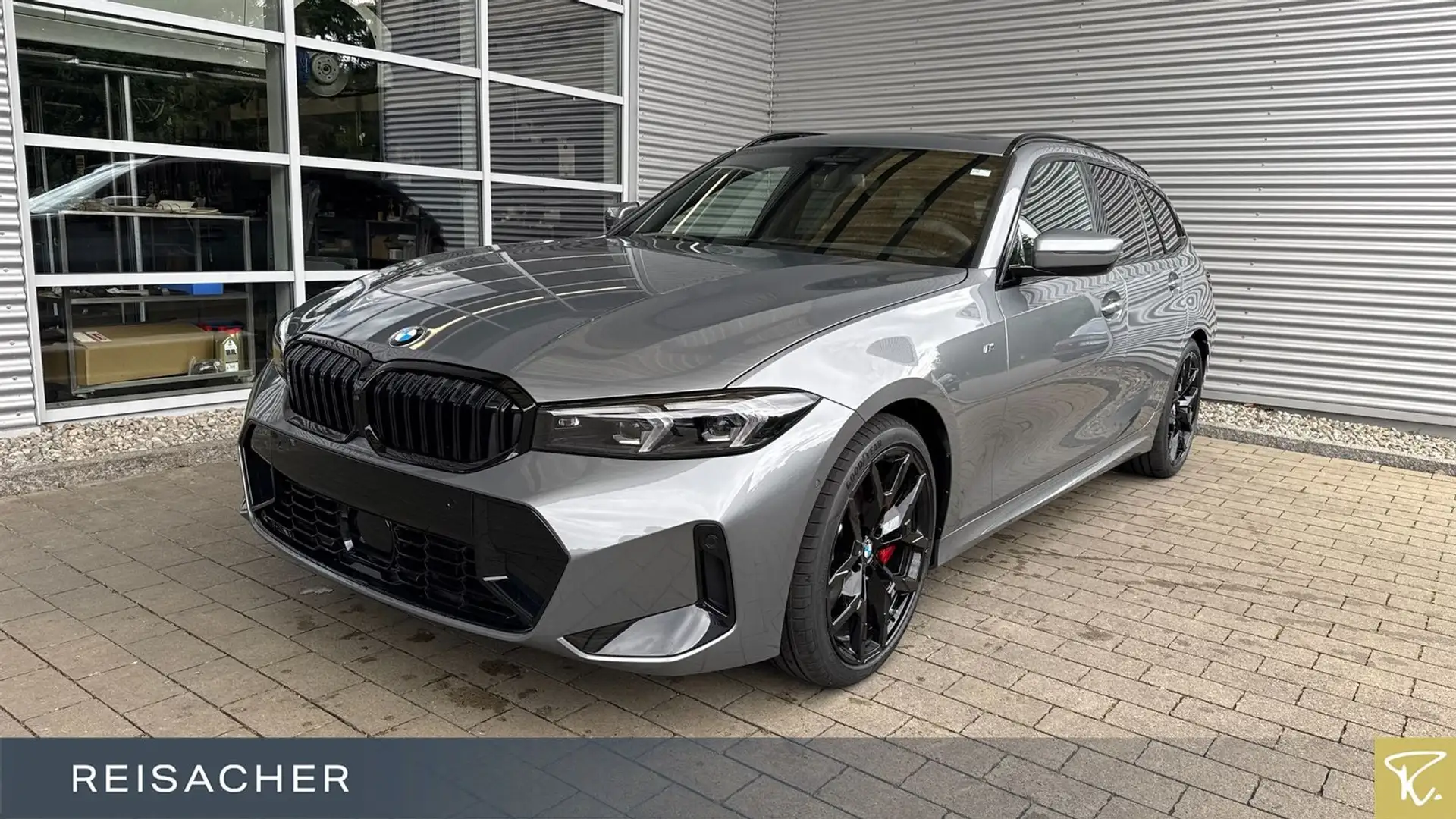 BMW 330 d xDrive Touring Sportpaket Keyless Go DAB Grau - 1
