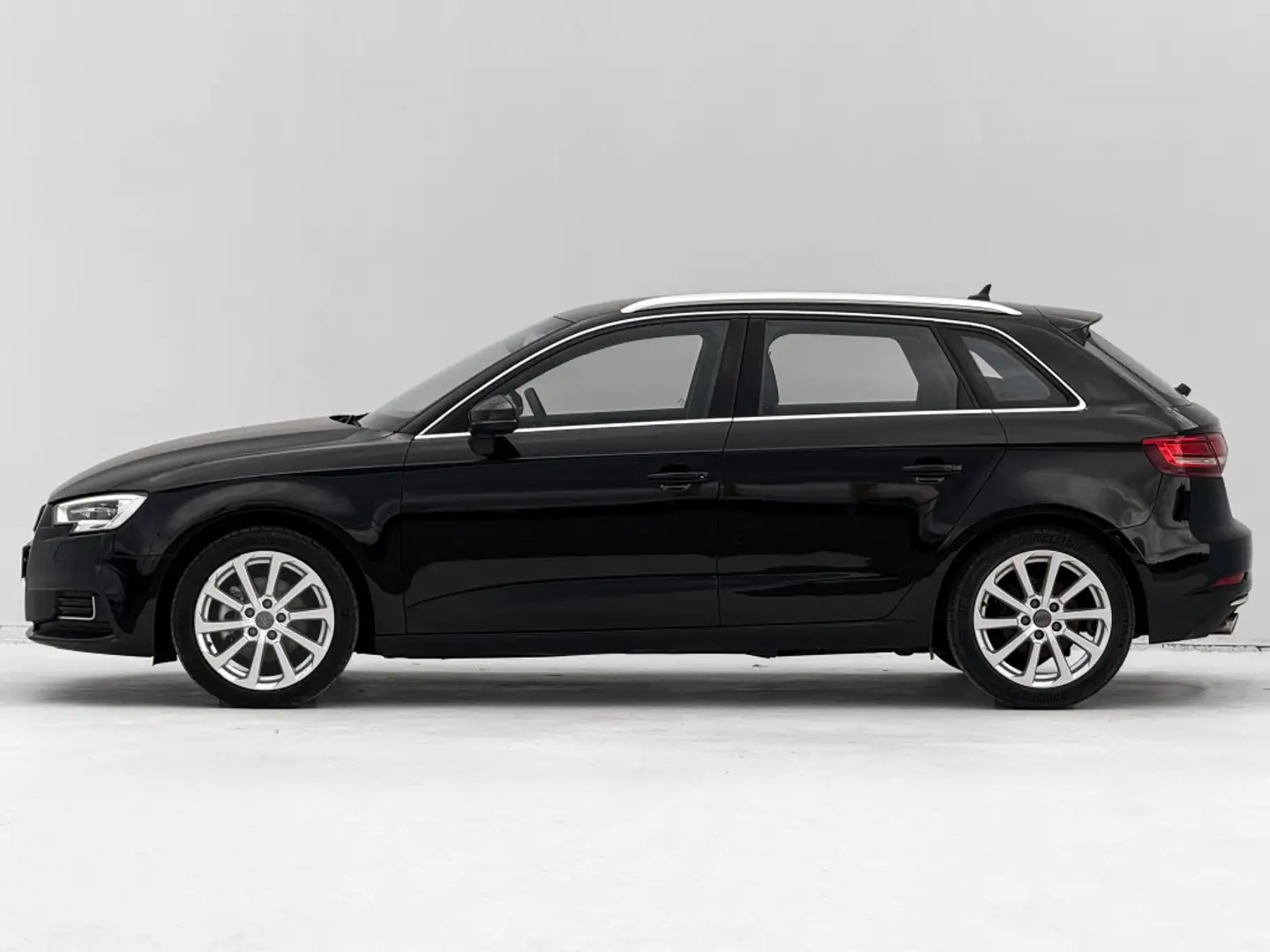 Audi A3 Sportback 1.6TDI 85kW Noir - 2
