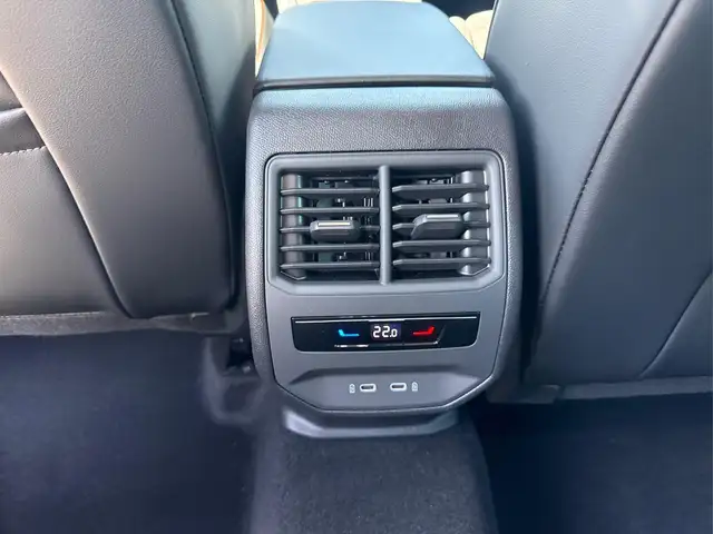 Seat Leon Leon view 9