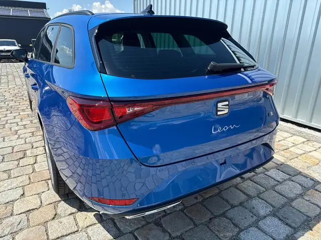 Seat Leon Leon view 4