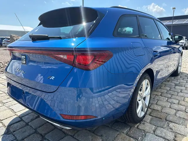 Seat Leon Leon view 2