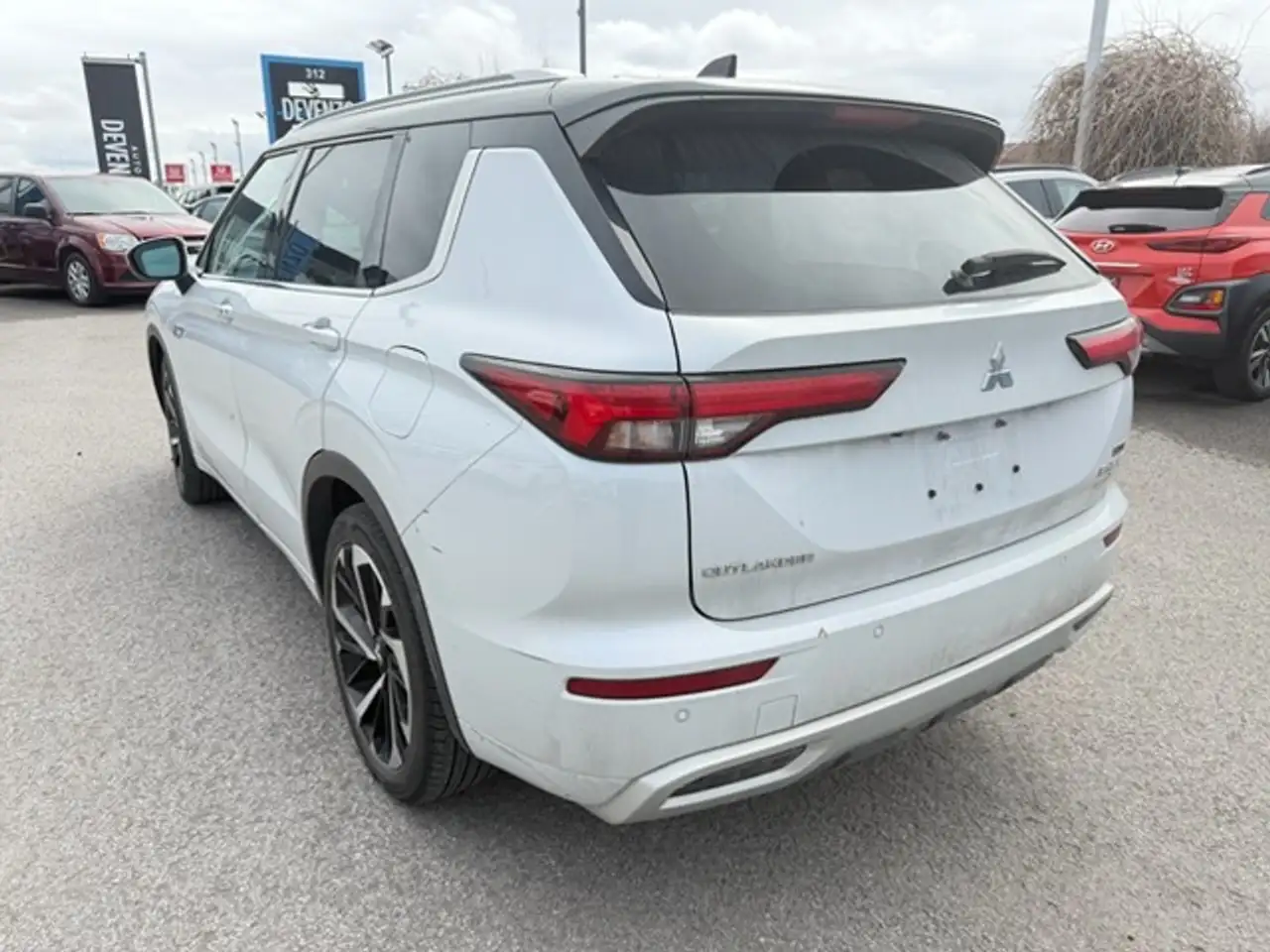 Mitsubishi Outlander снимка Mitsubishi Outlander