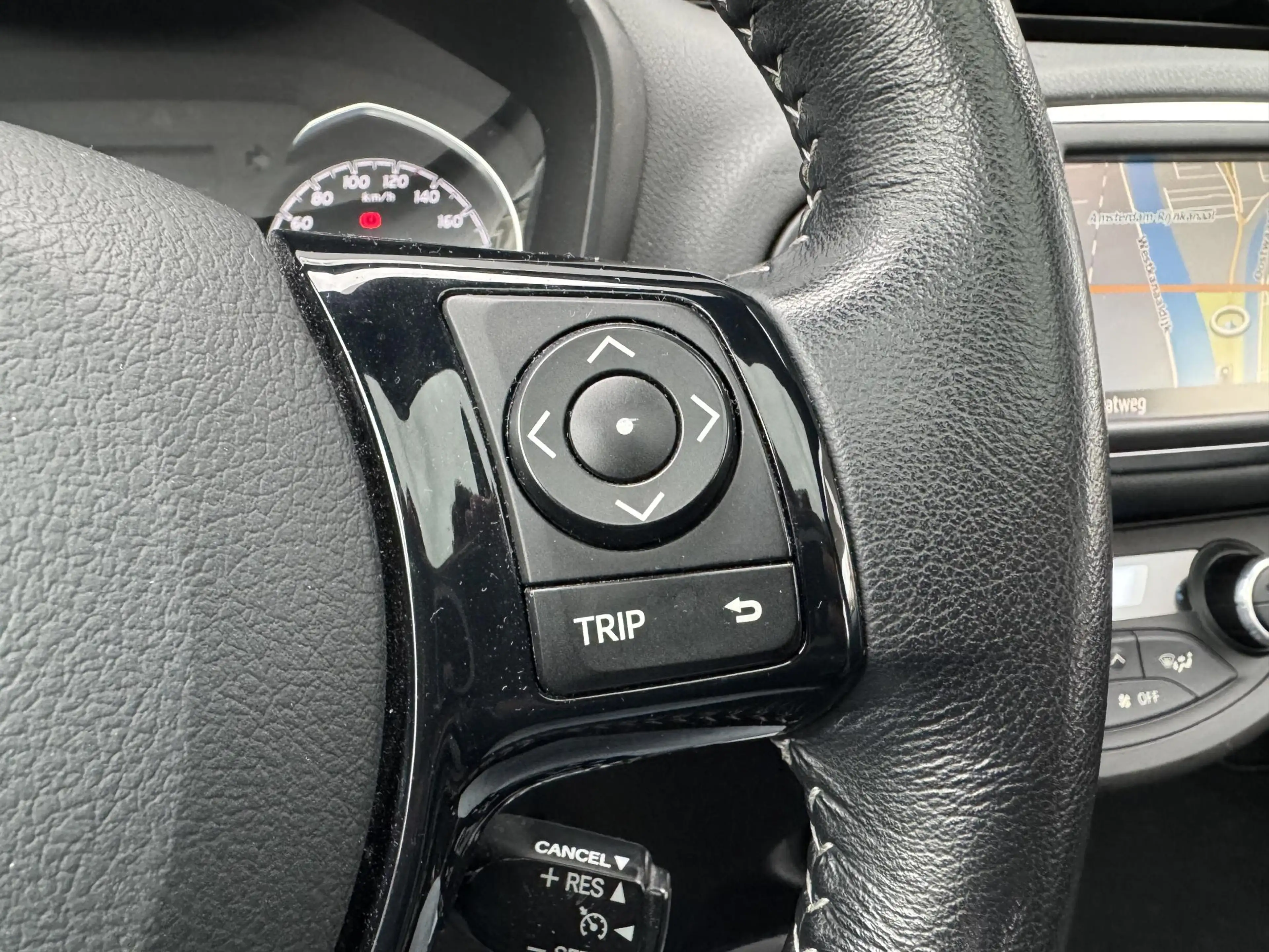 Toyota Yaris 1.5 Hybrid Executive / NL Auto / Camera — photo 20