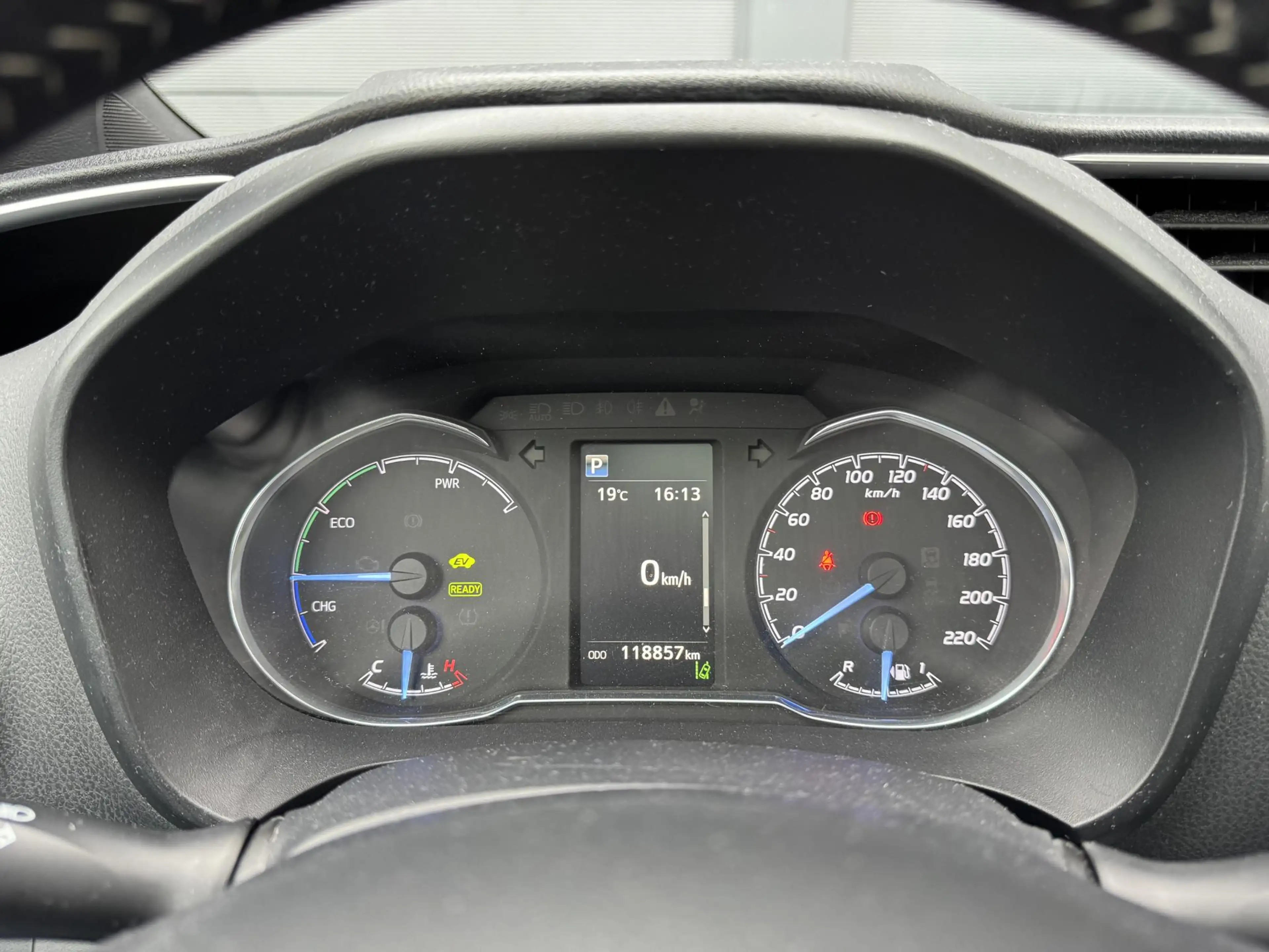 Toyota Yaris 1.5 Hybrid Executive / NL Auto / Camera — photo 25