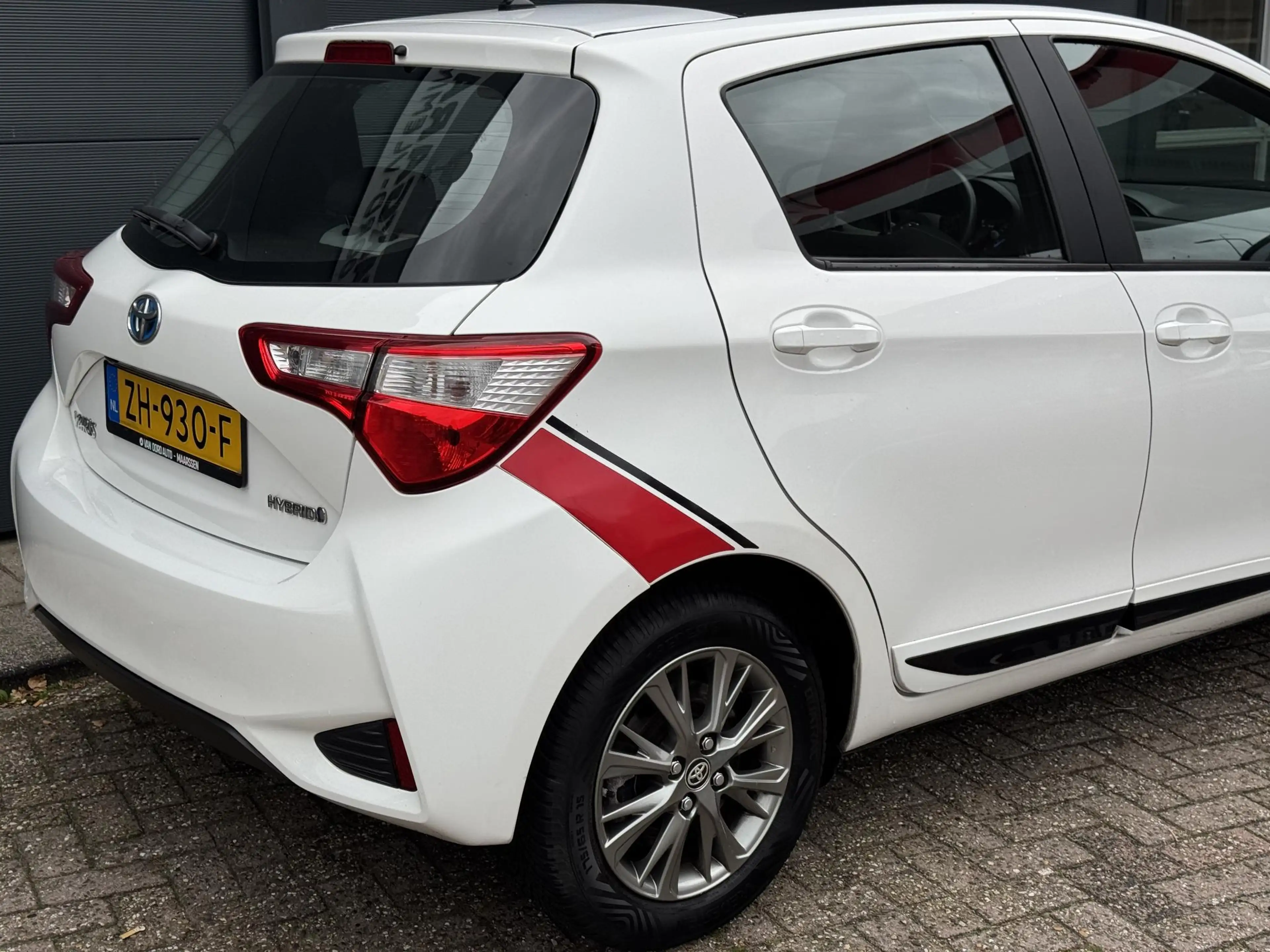 Toyota Yaris 1.5 Hybrid Executive / NL Auto / Camera — photo 15