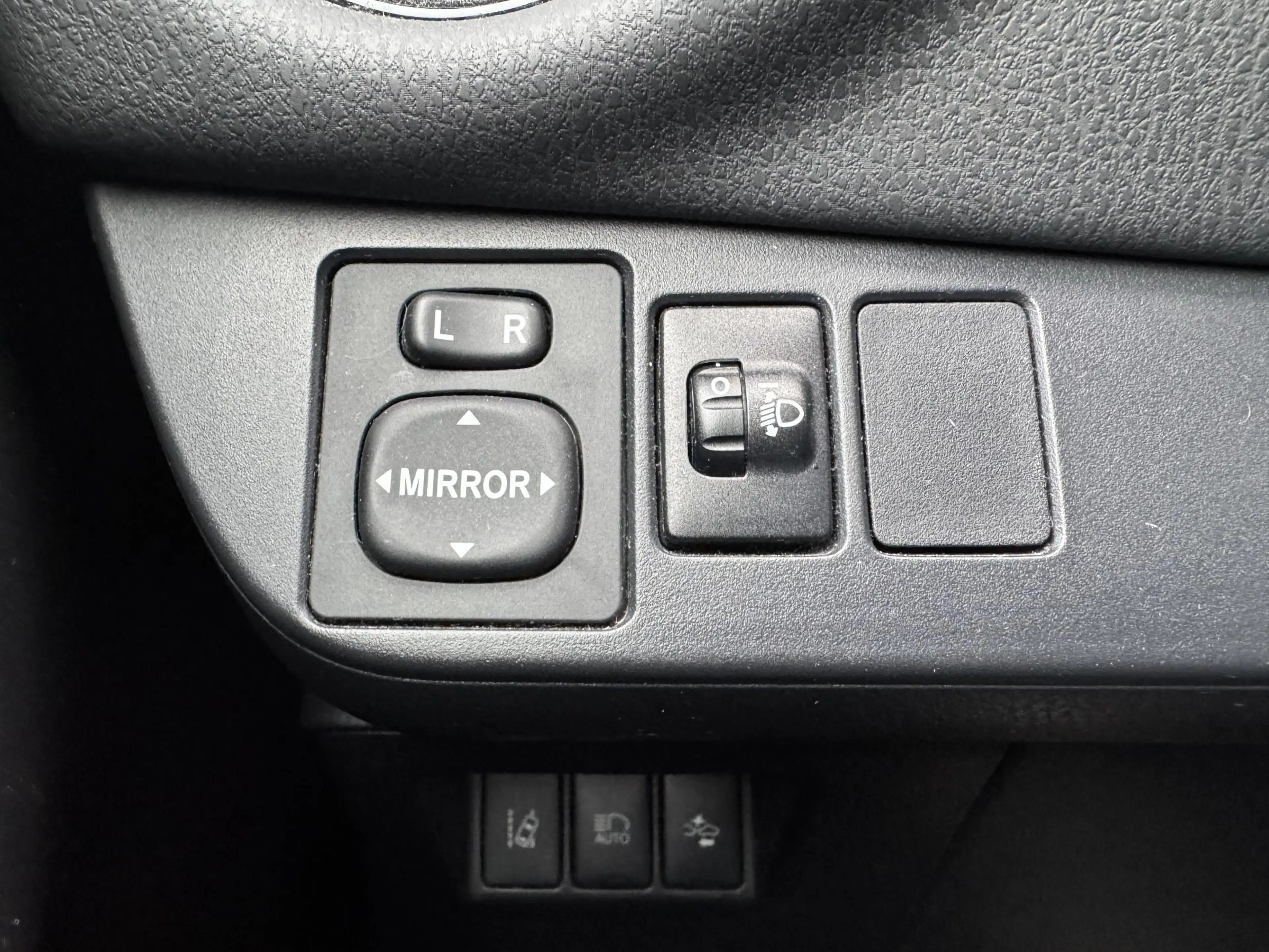 Toyota Yaris 1.5 Hybrid Executive / NL Auto / Camera — photo 18
