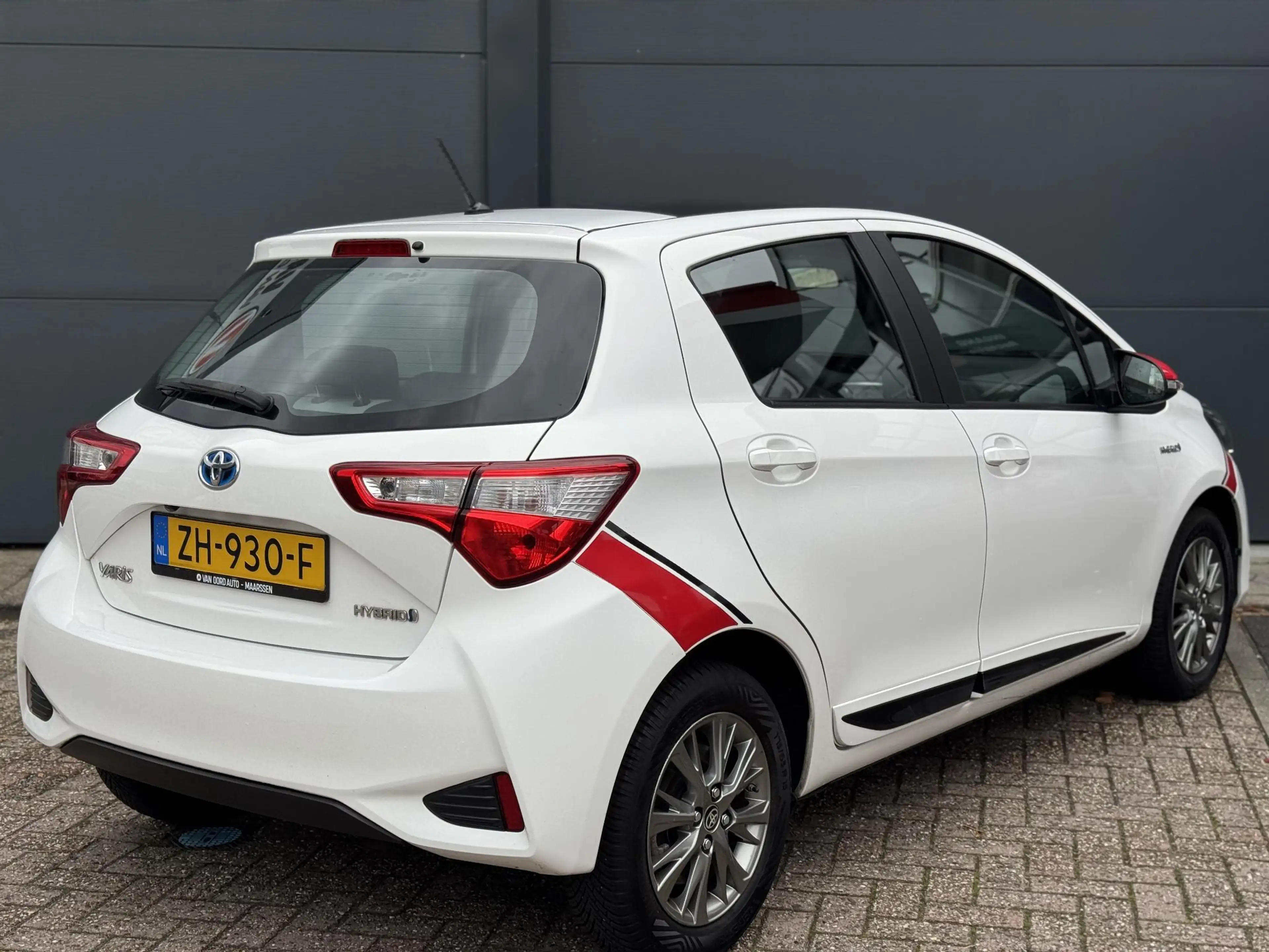 Toyota Yaris 1.5 Hybrid Executive / NL Auto / Camera — photo 3