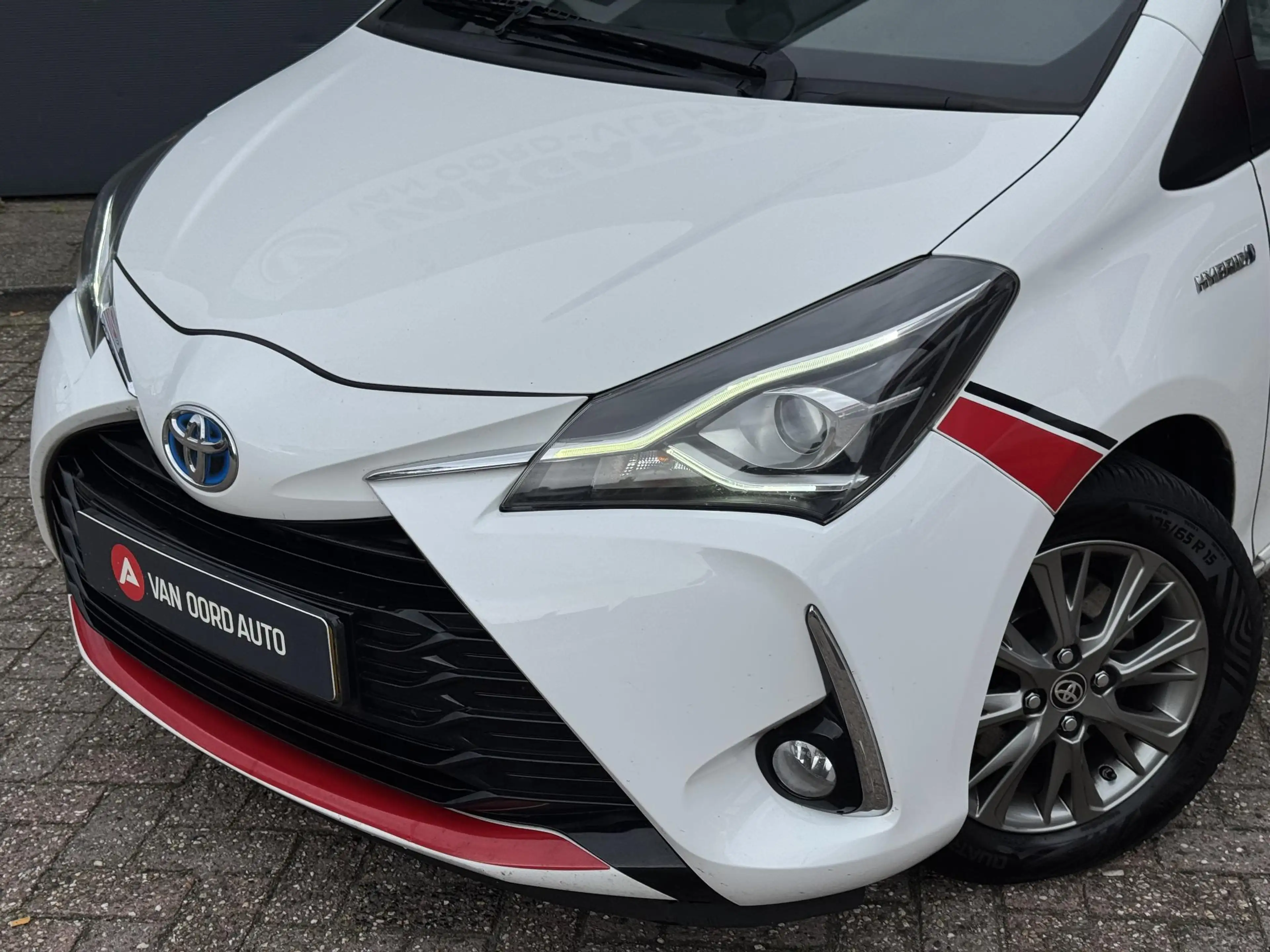 Toyota Yaris 1.5 Hybrid Executive / NL Auto / Camera — photo 13